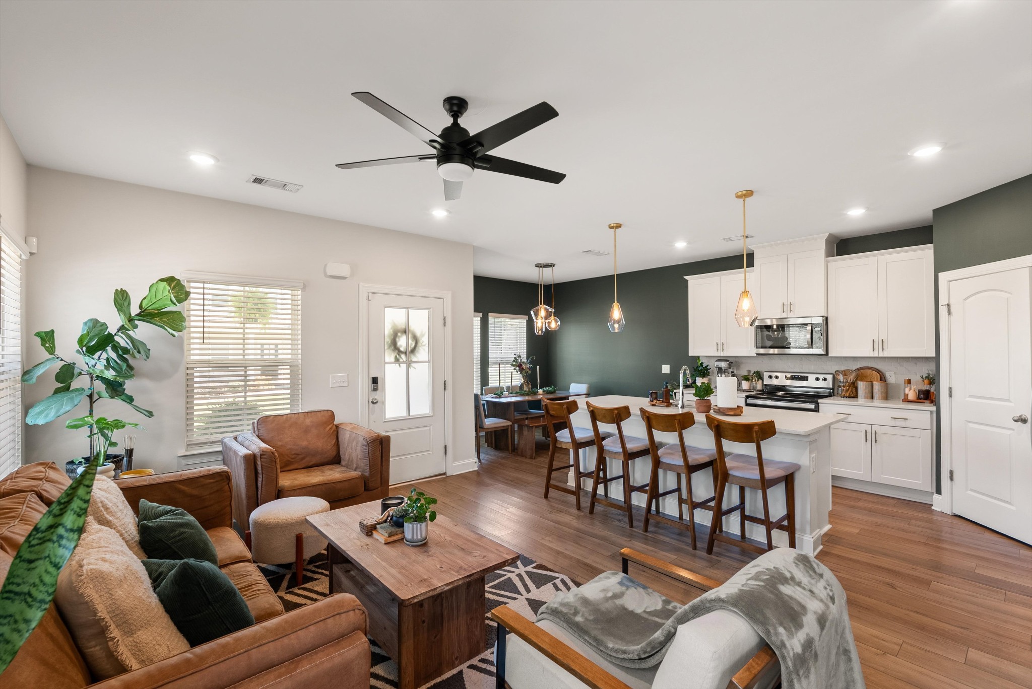 1630 Espy Aly Property Photo 1