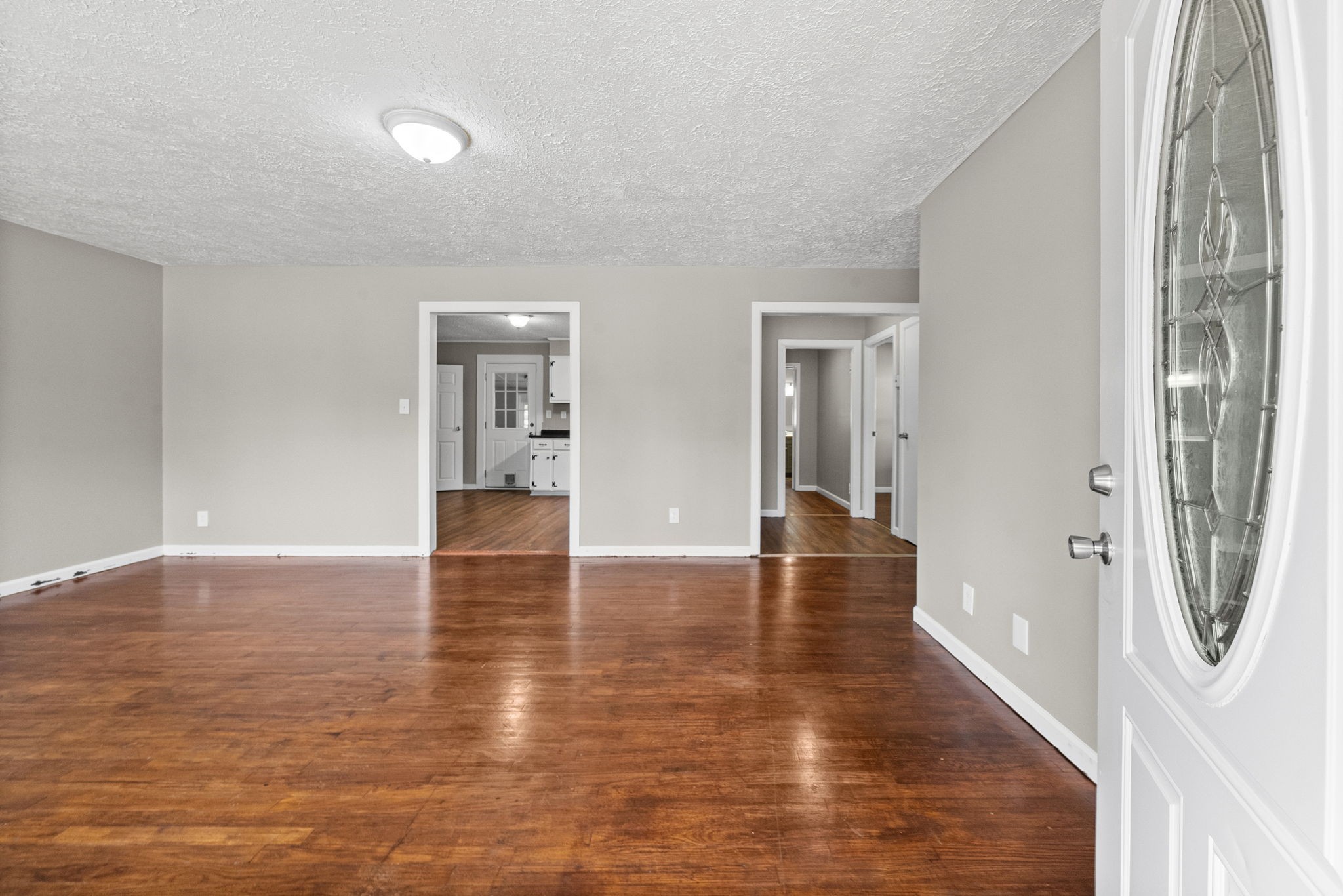 614 Sanderson Dr Property Photo 4