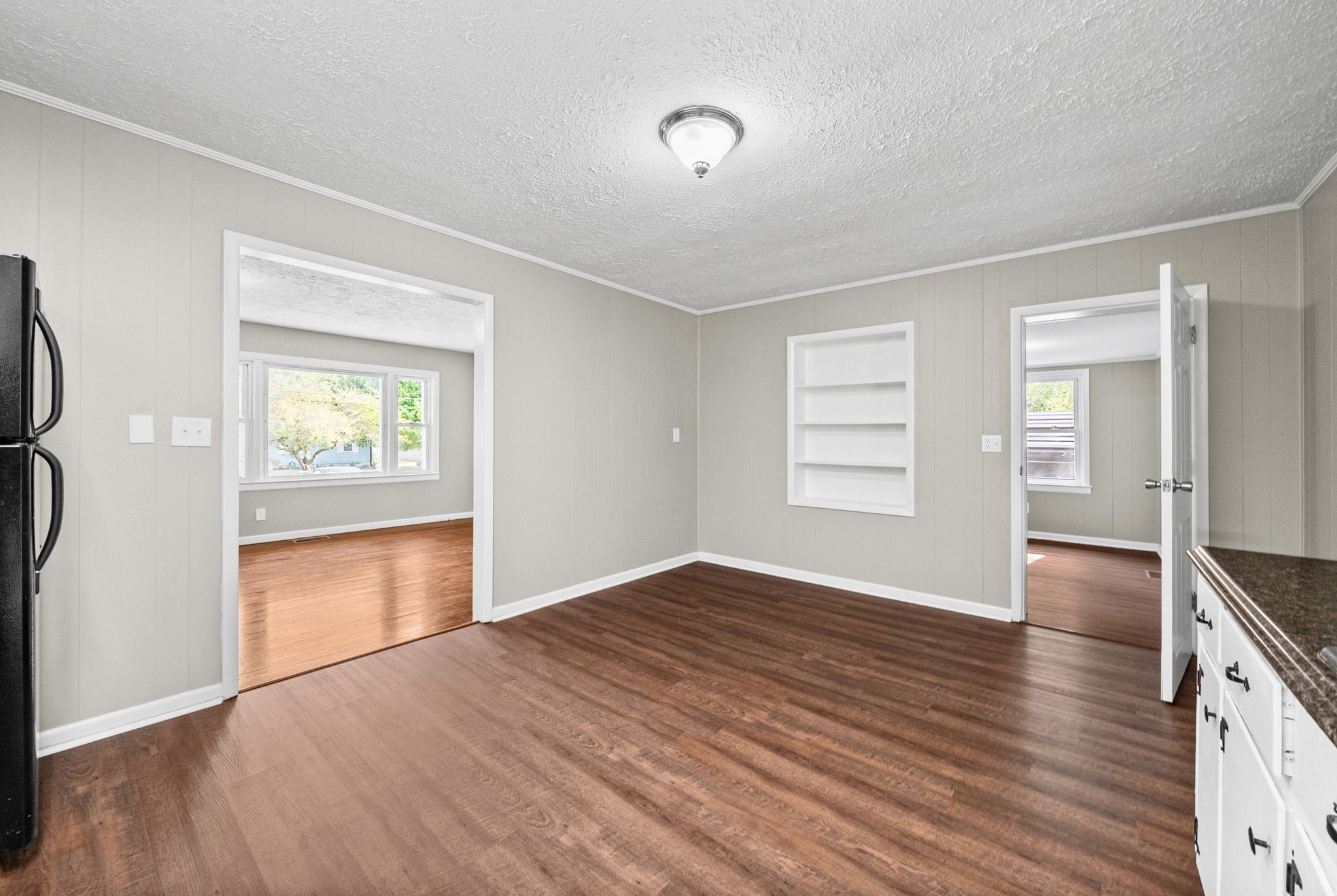 614 Sanderson Dr Property Photo 14