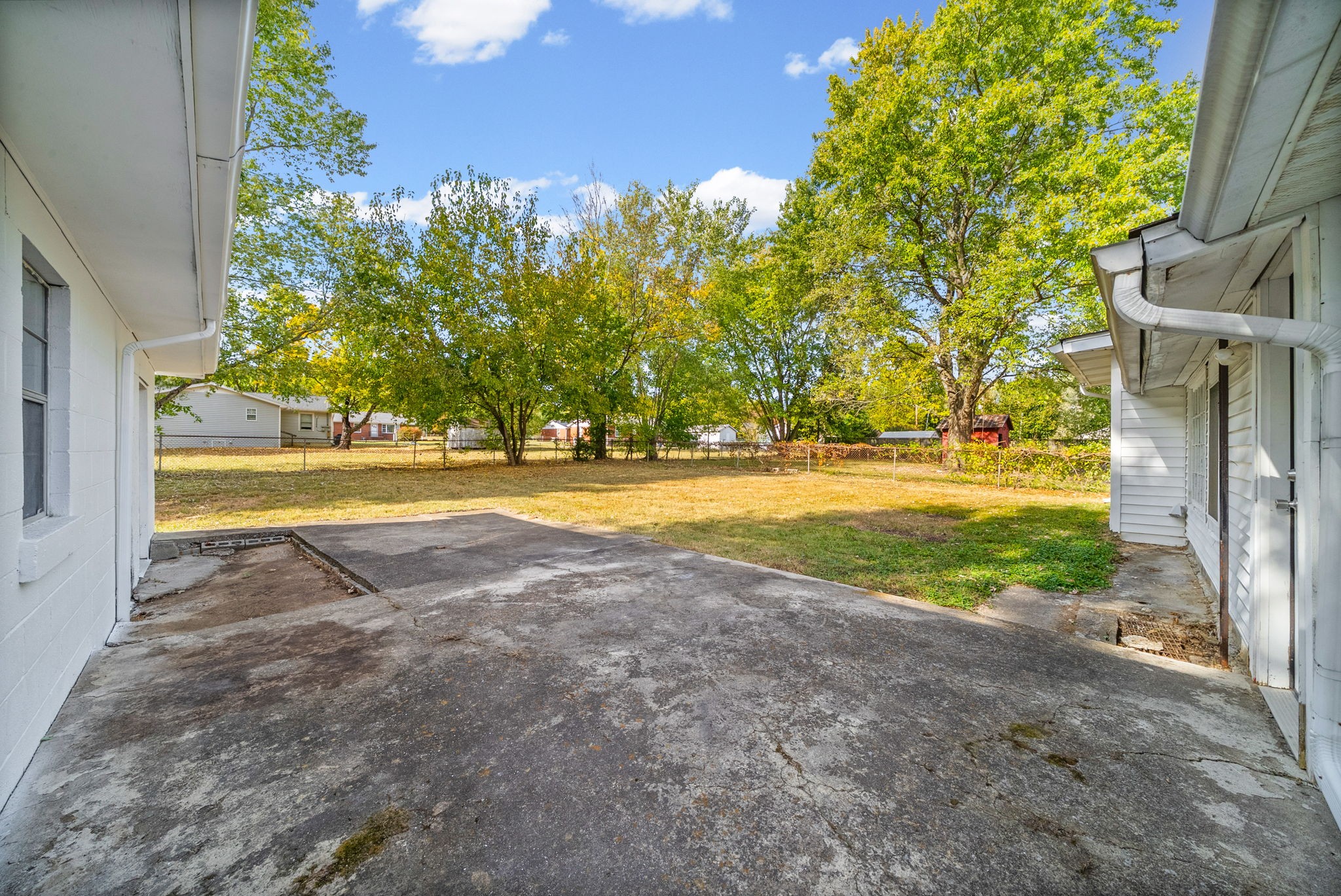 614 Sanderson Dr Property Photo 26