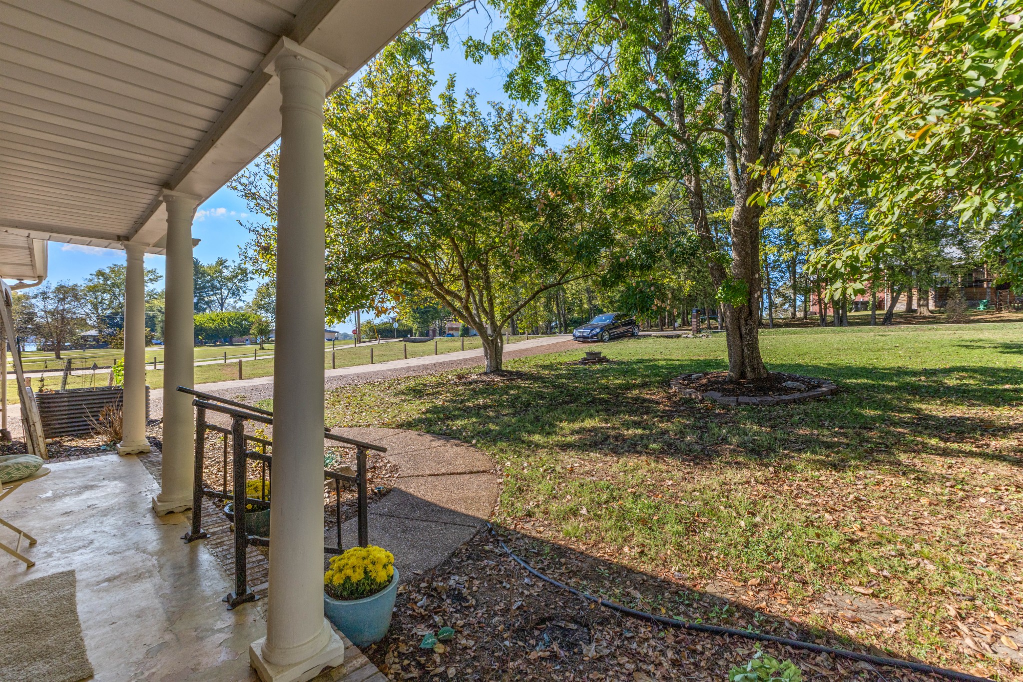 491 Lake Forest Dr Property Photo 5