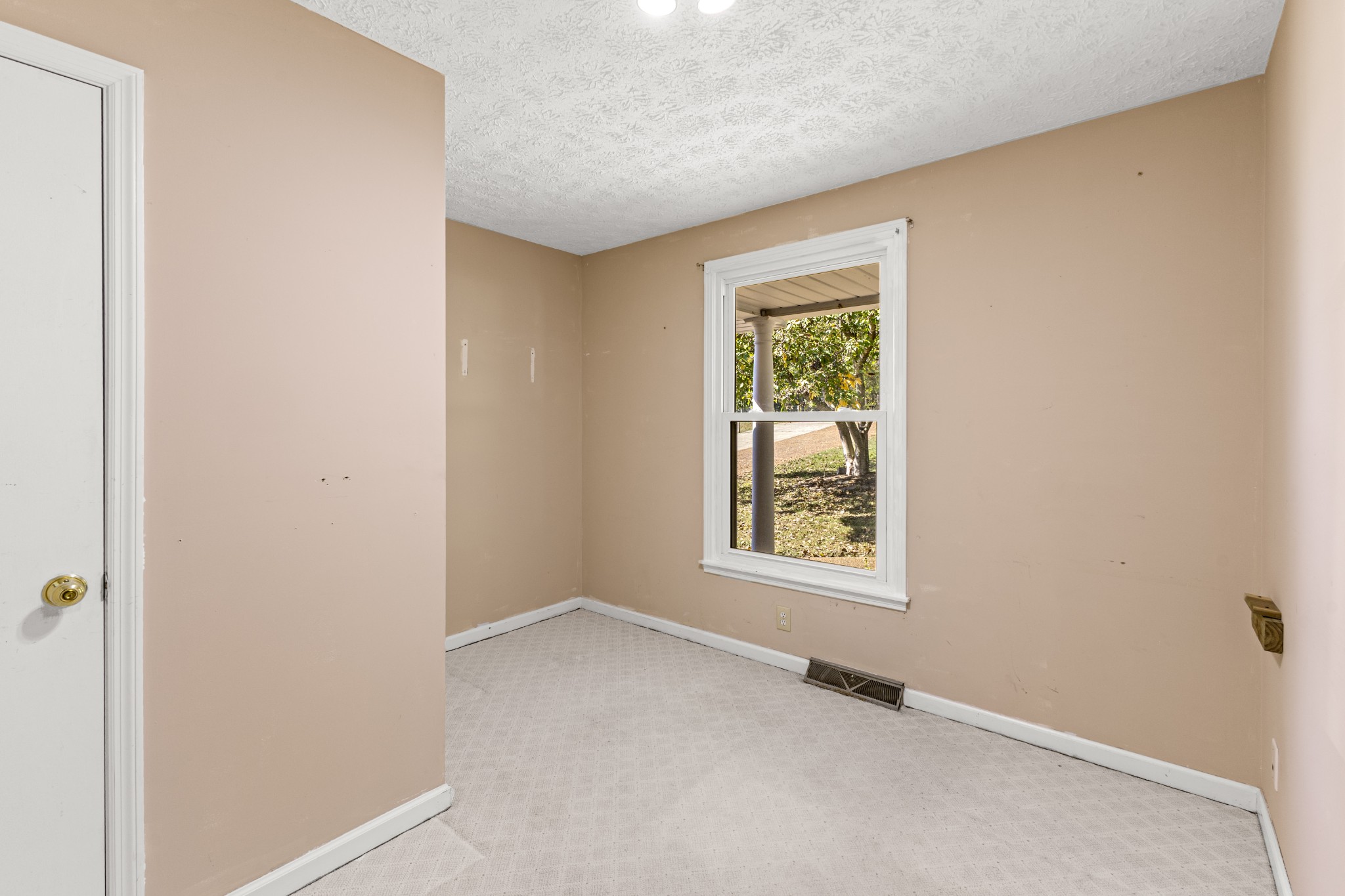 491 Lake Forest Dr Property Photo 29