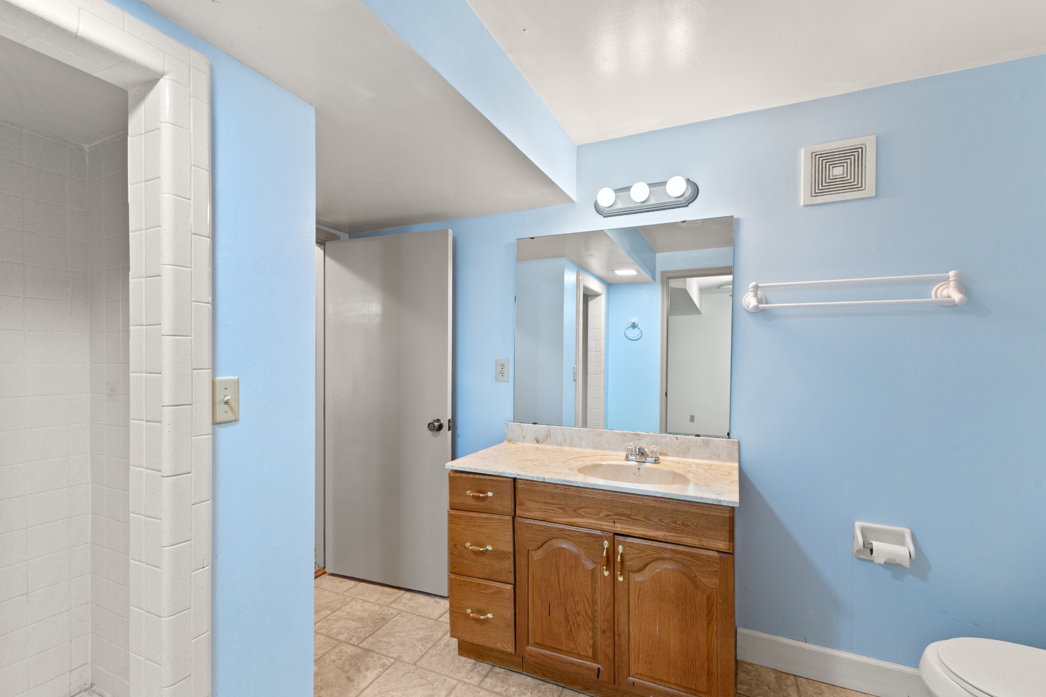 491 Lake Forest Dr Property Photo 37