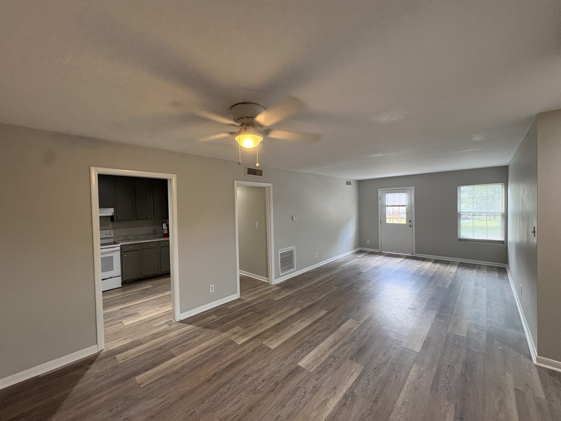 614 Hardison St Property Photo 2