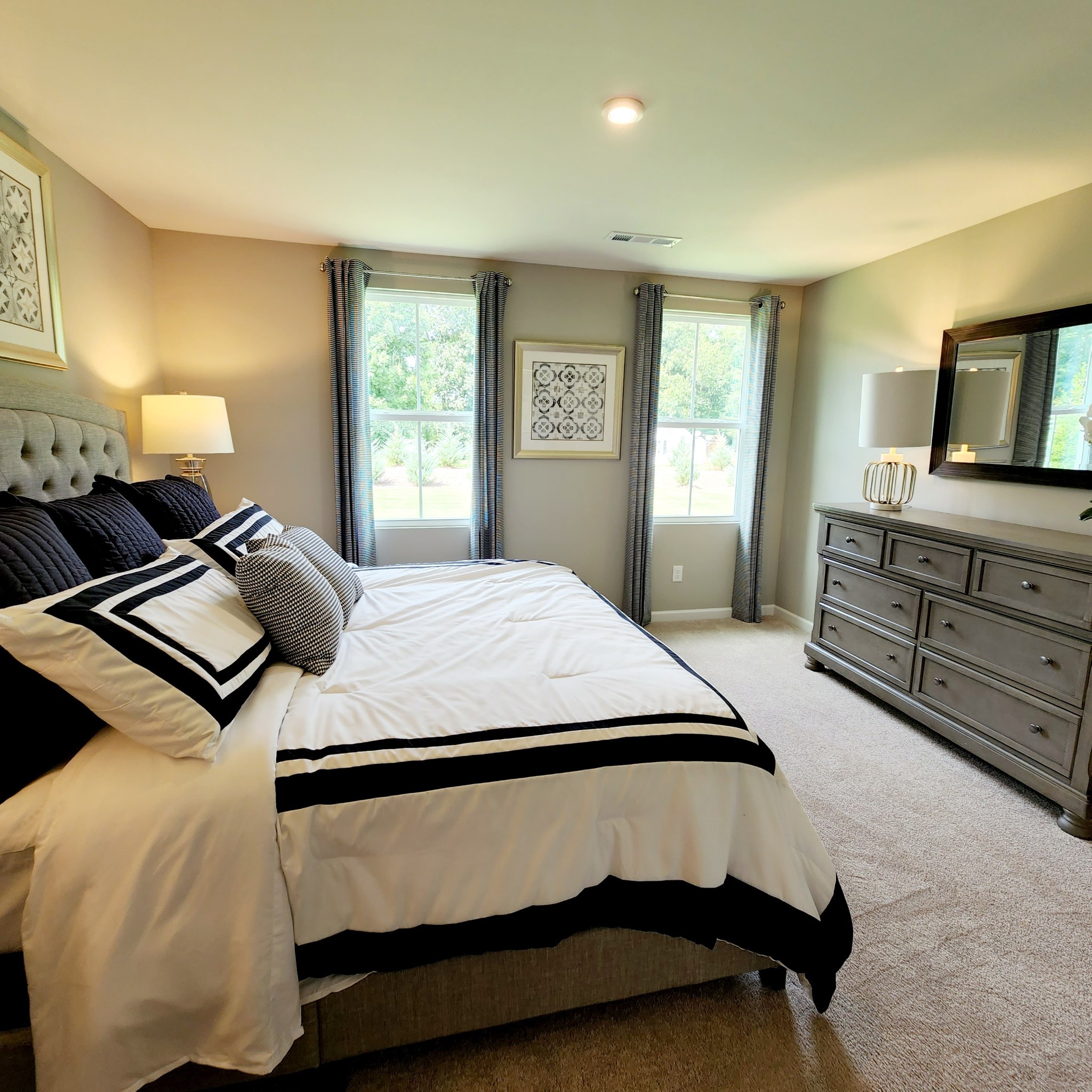 1701 Quail Run Way Property Photo 8