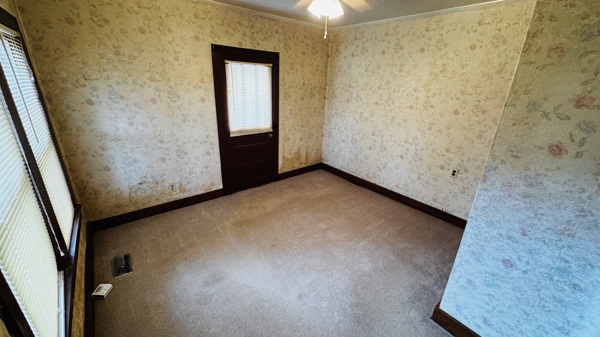 1210 Garton Rd Property Photo 2