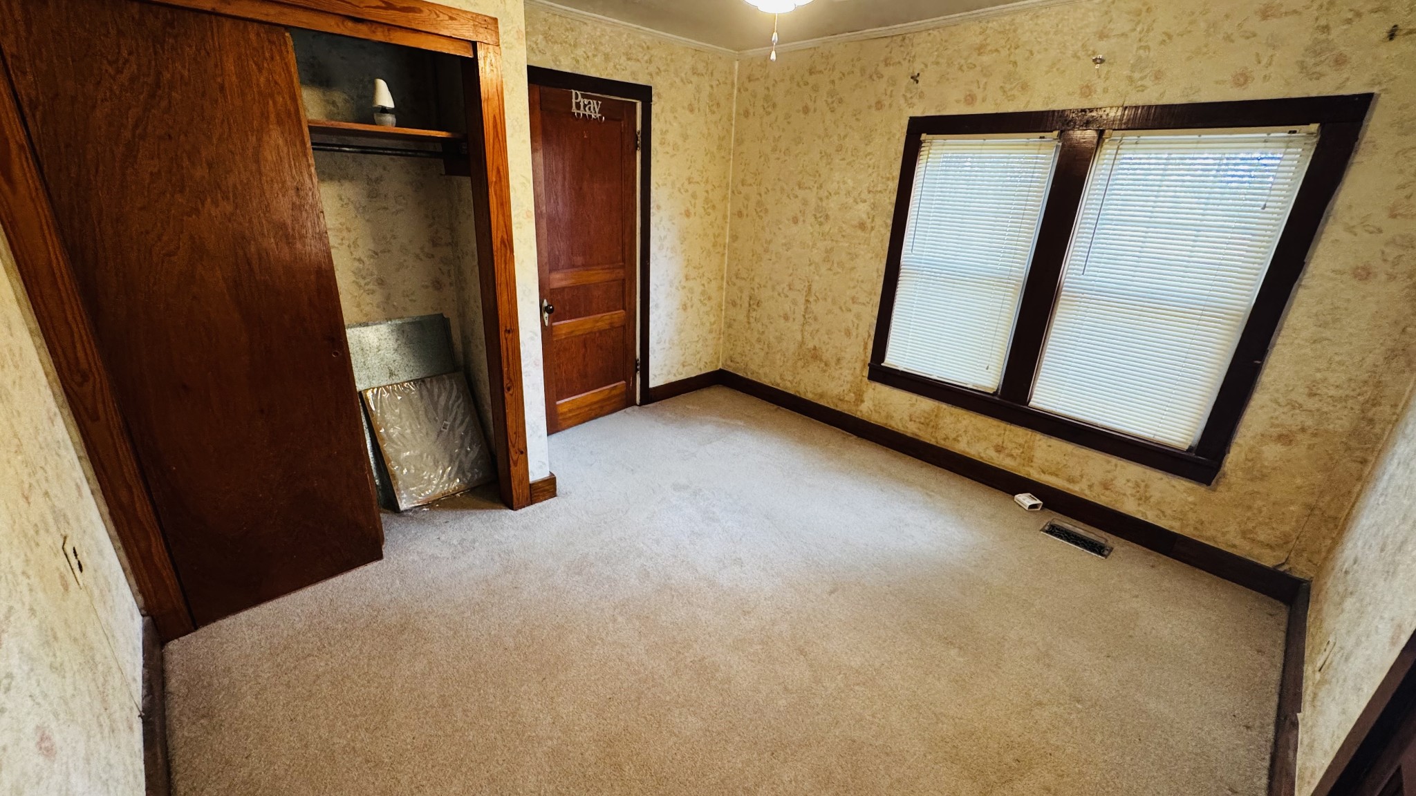 1210 Garton Rd Property Photo 3