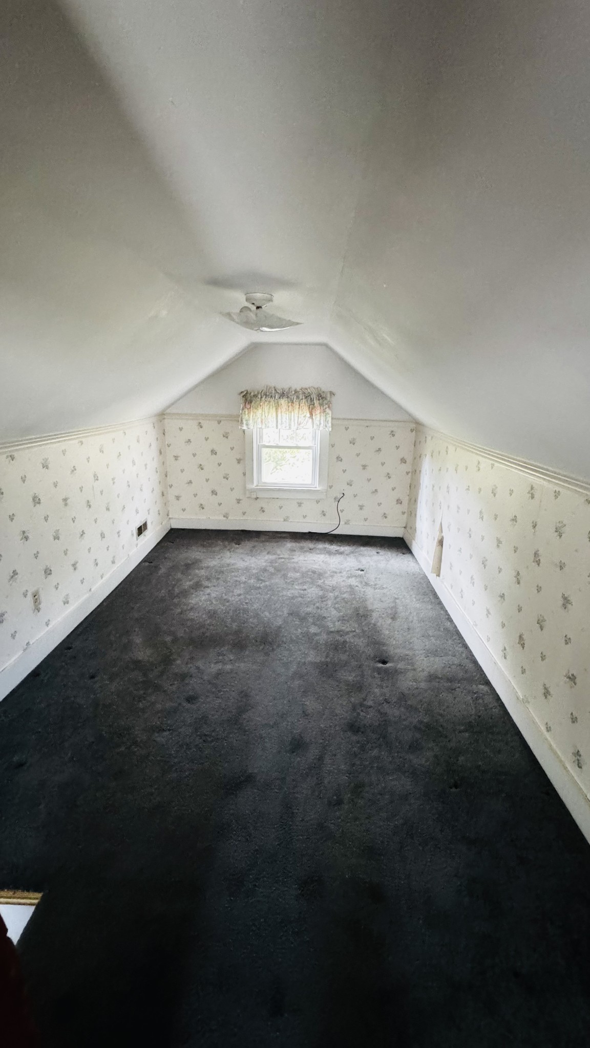 1210 Garton Rd Property Photo 8