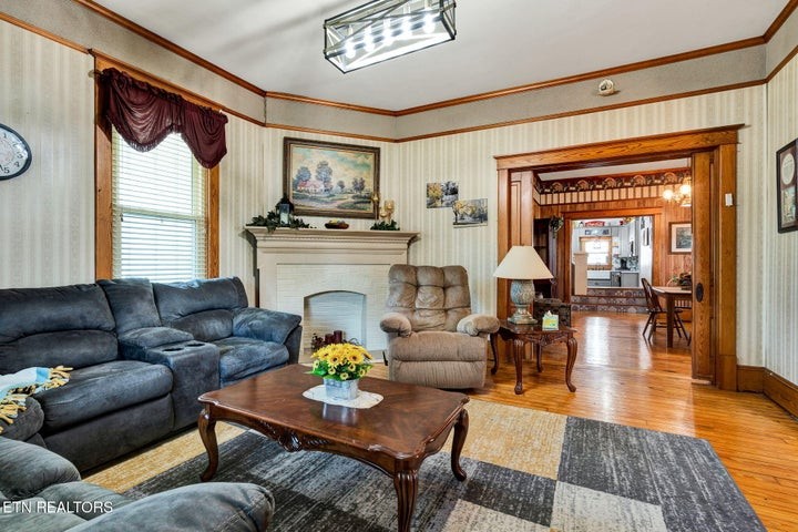 900 Georgia Ave Property Photo 6