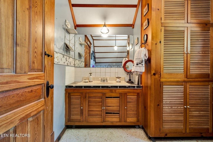 900 Georgia Ave Property Photo 30
