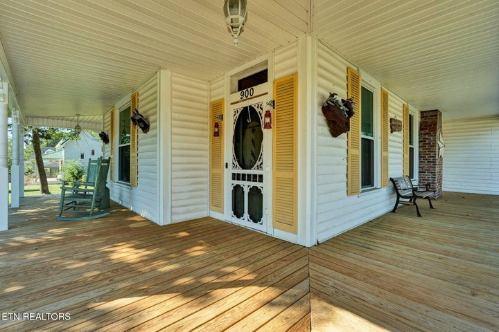 900 Georgia Ave Property Photo 40