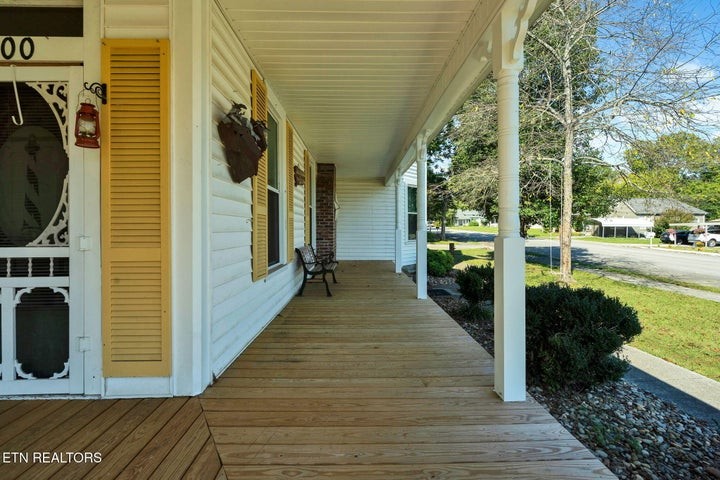 900 Georgia Ave Property Photo 42