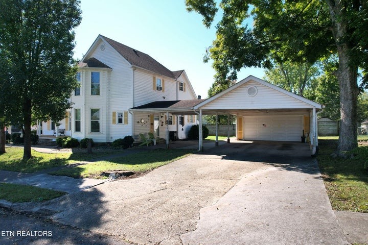900 Georgia Ave Property Photo 43