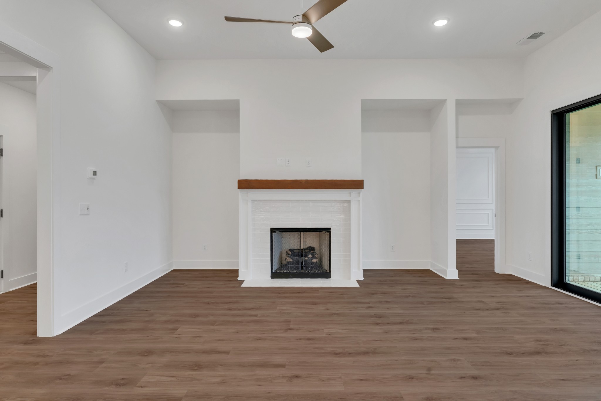 3066 Delmar Drive Property Photo 10