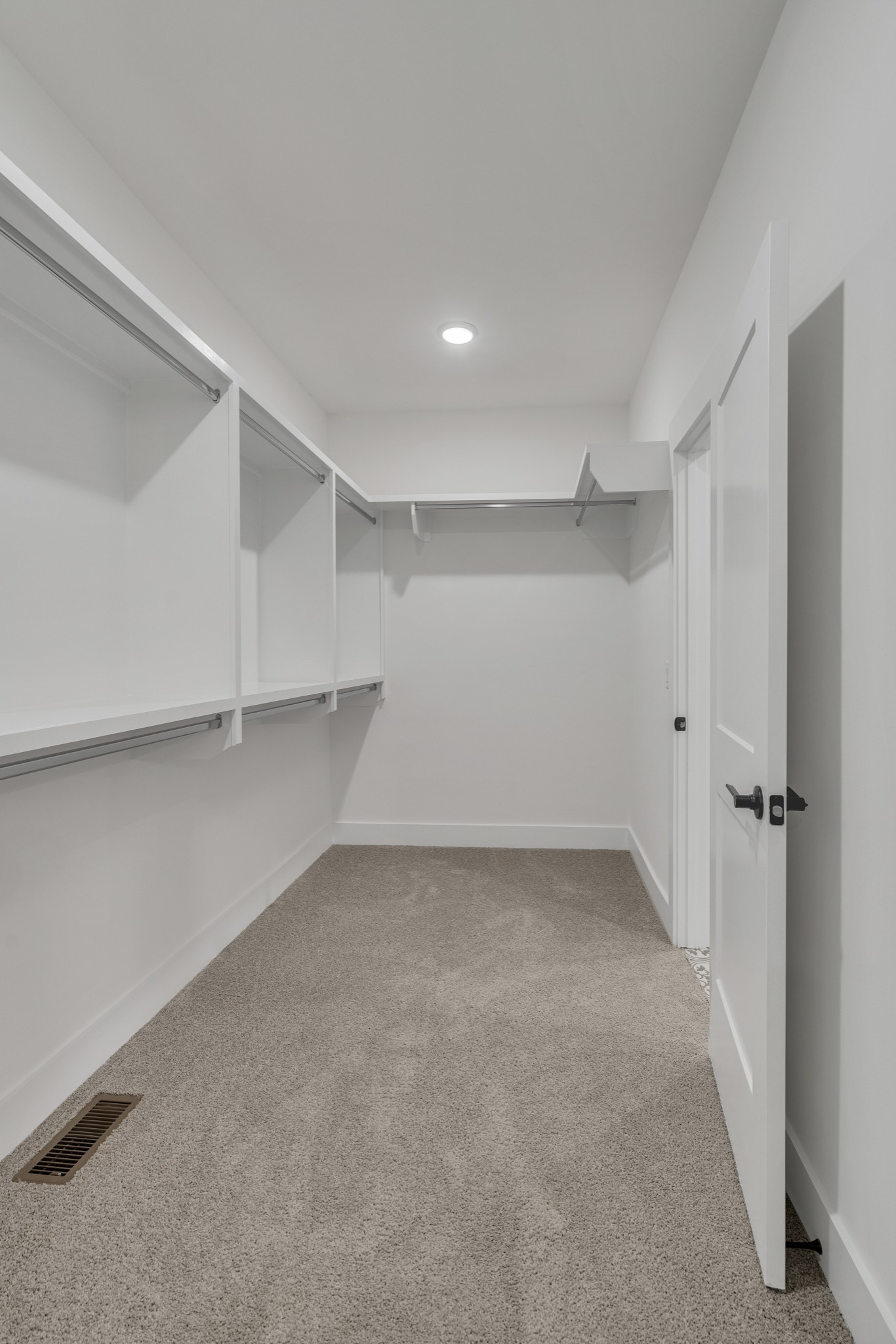 3066 Delmar Drive Property Photo 16