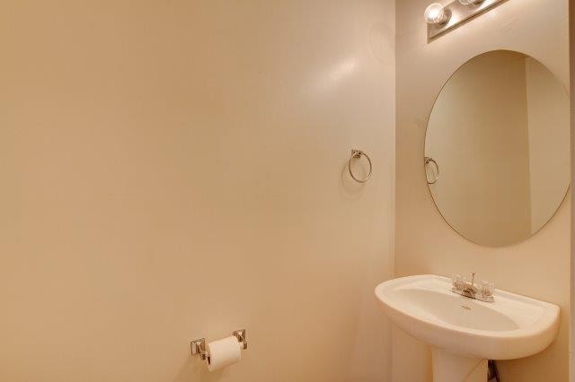 299 Raleigh Drive Property Photo 6