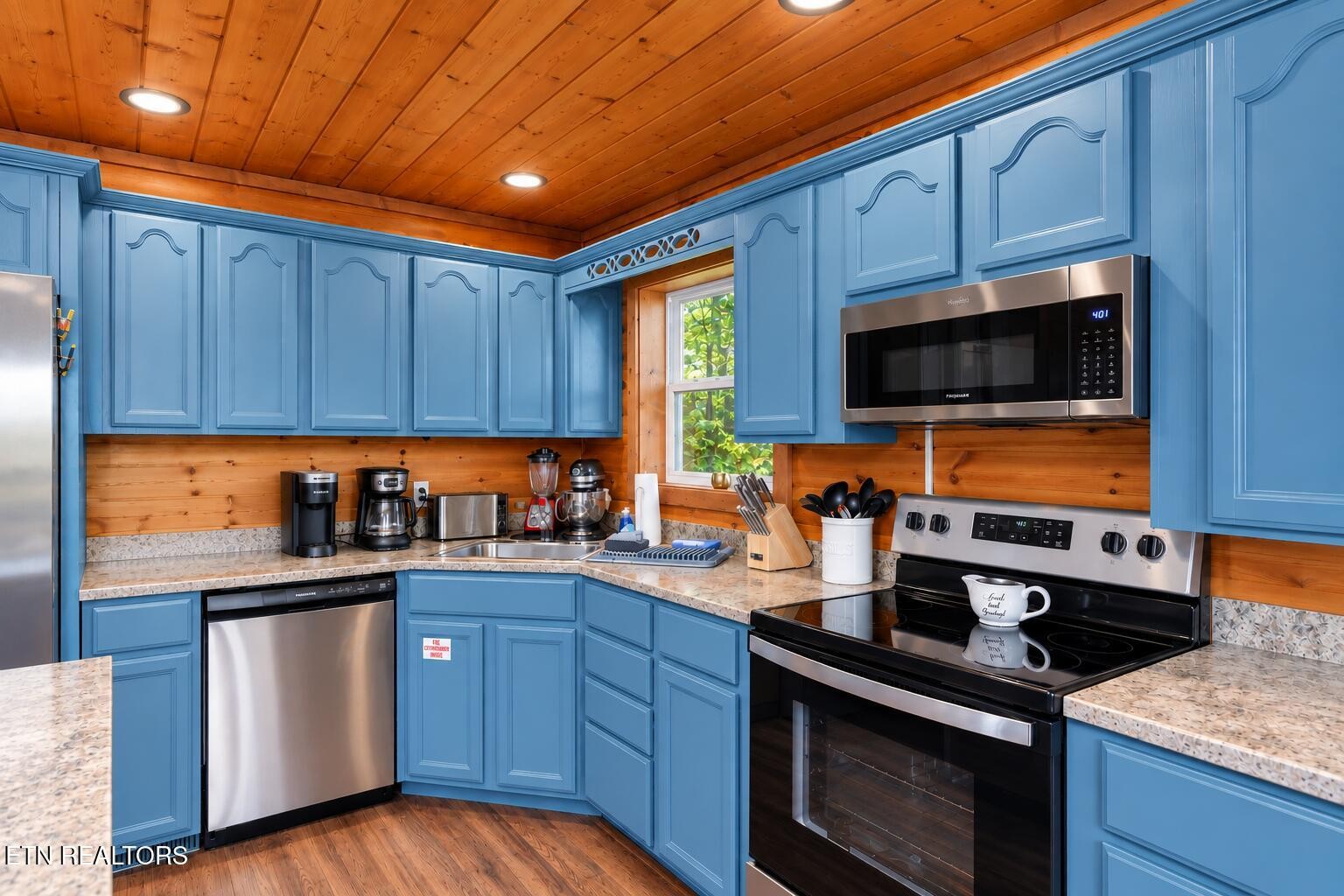 531 Gatlin Drive Property Photo 8
