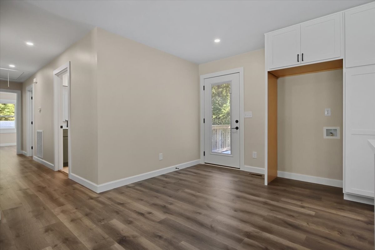 370 Wolfe Blvd Property Photo 12
