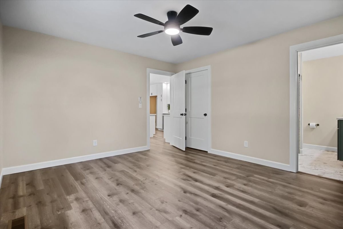 370 Wolfe Blvd Property Photo 14