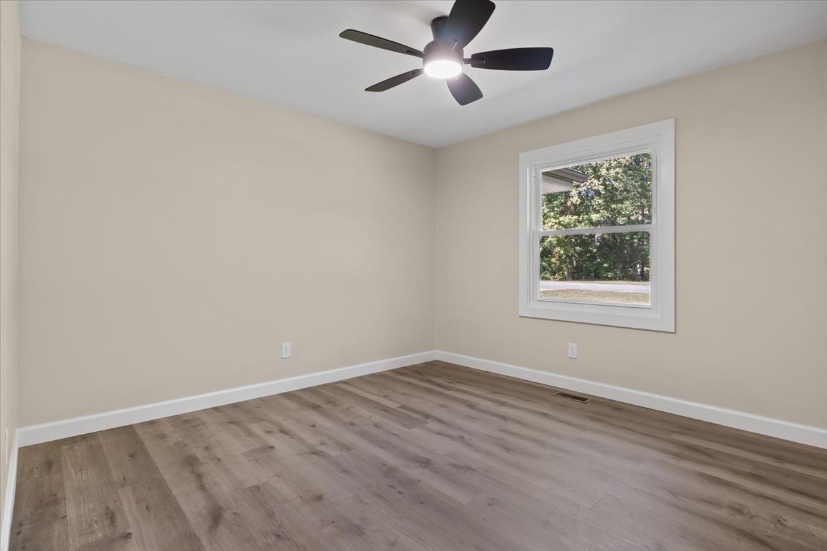 370 Wolfe Blvd Property Photo 27