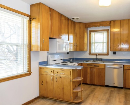 1032 Mitchell Rd Property Photo 5