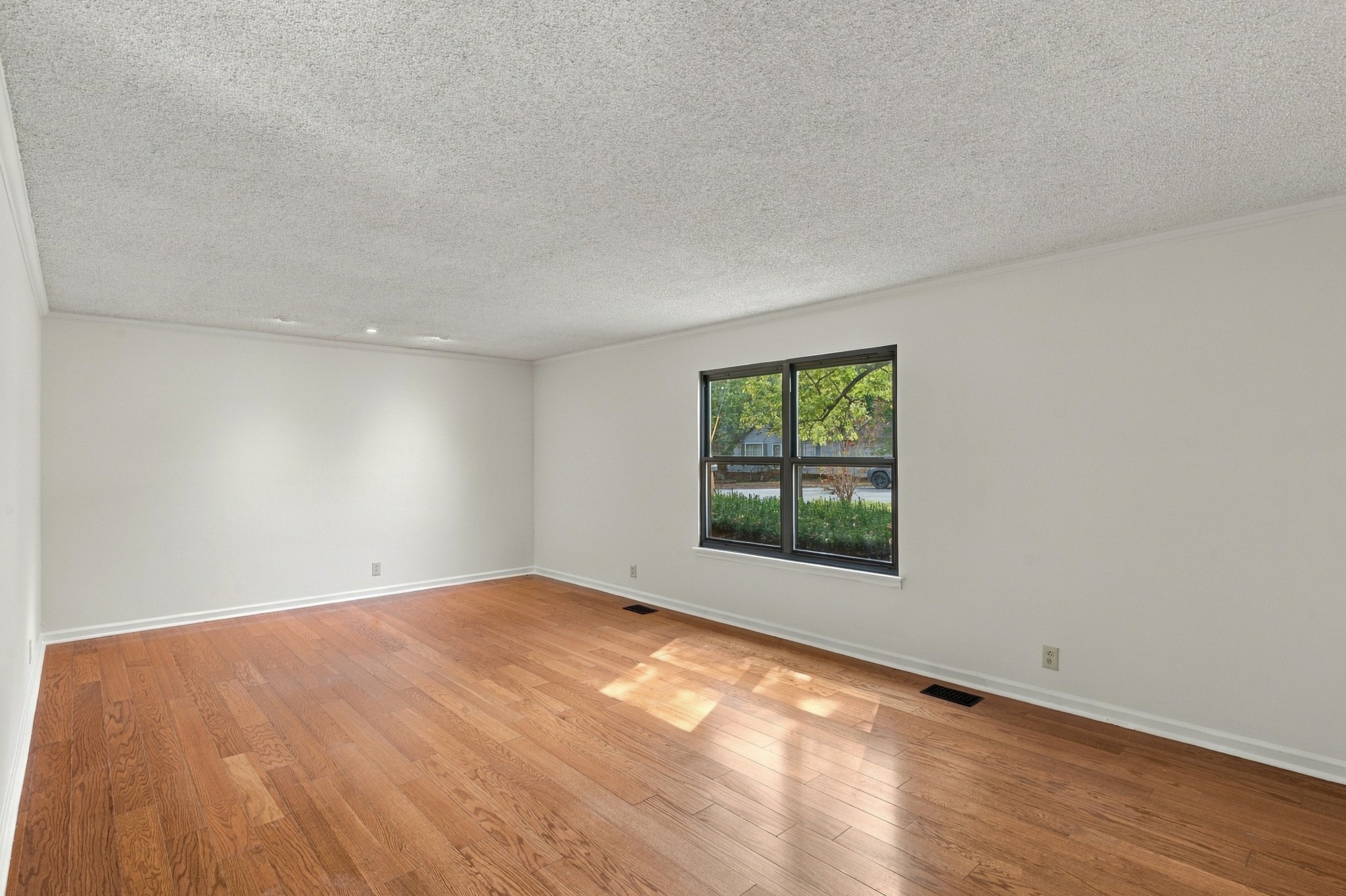 661 Dutchmans Dr Property Photo 7