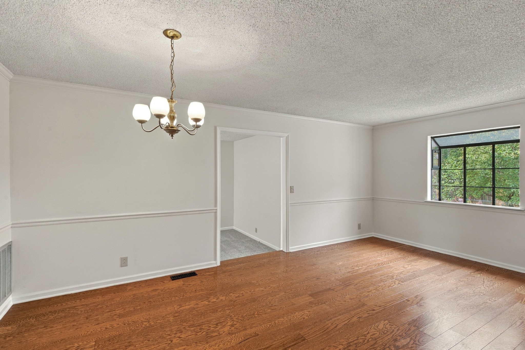 661 Dutchmans Dr Property Photo 8