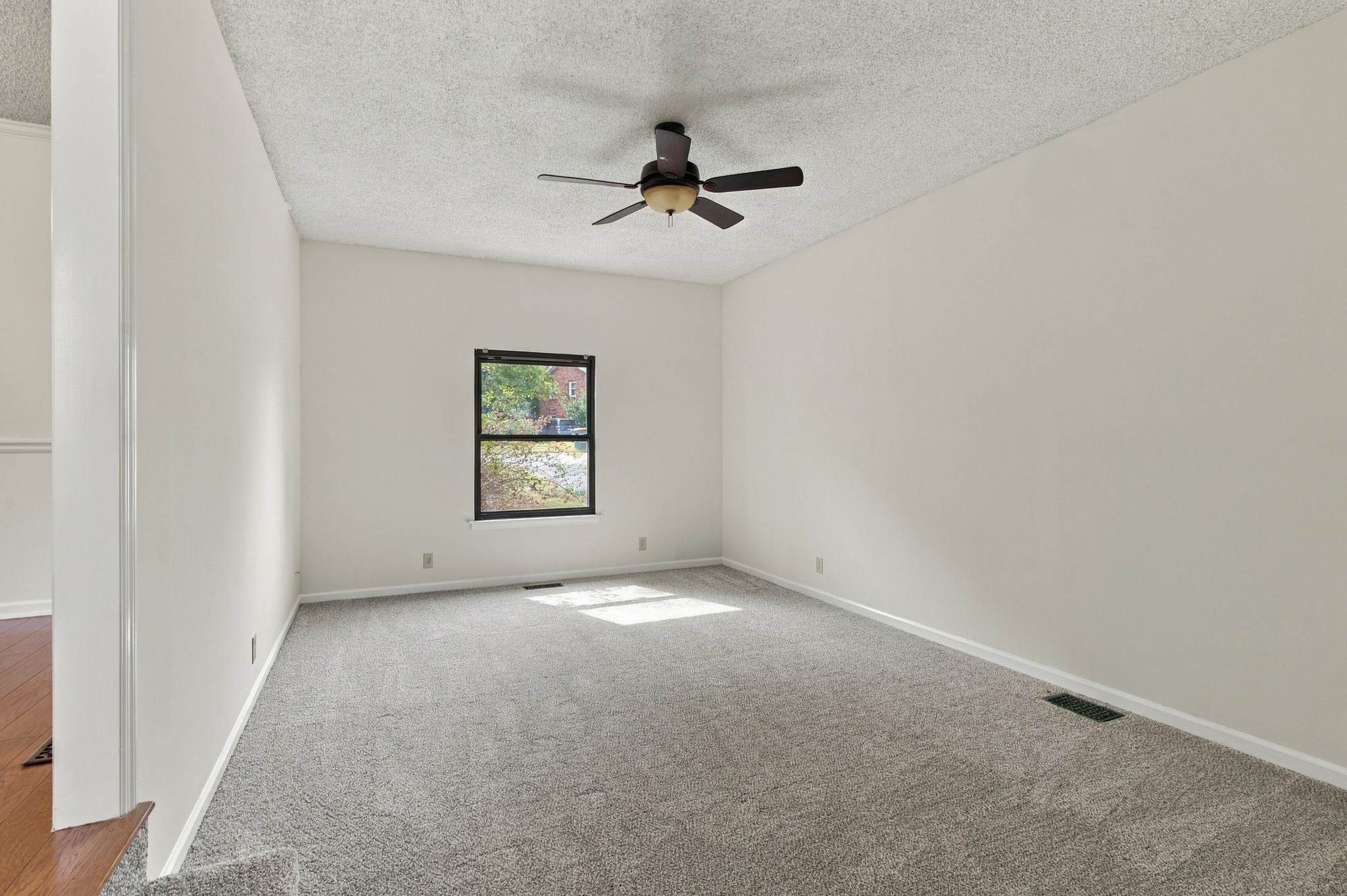 661 Dutchmans Dr Property Photo 14