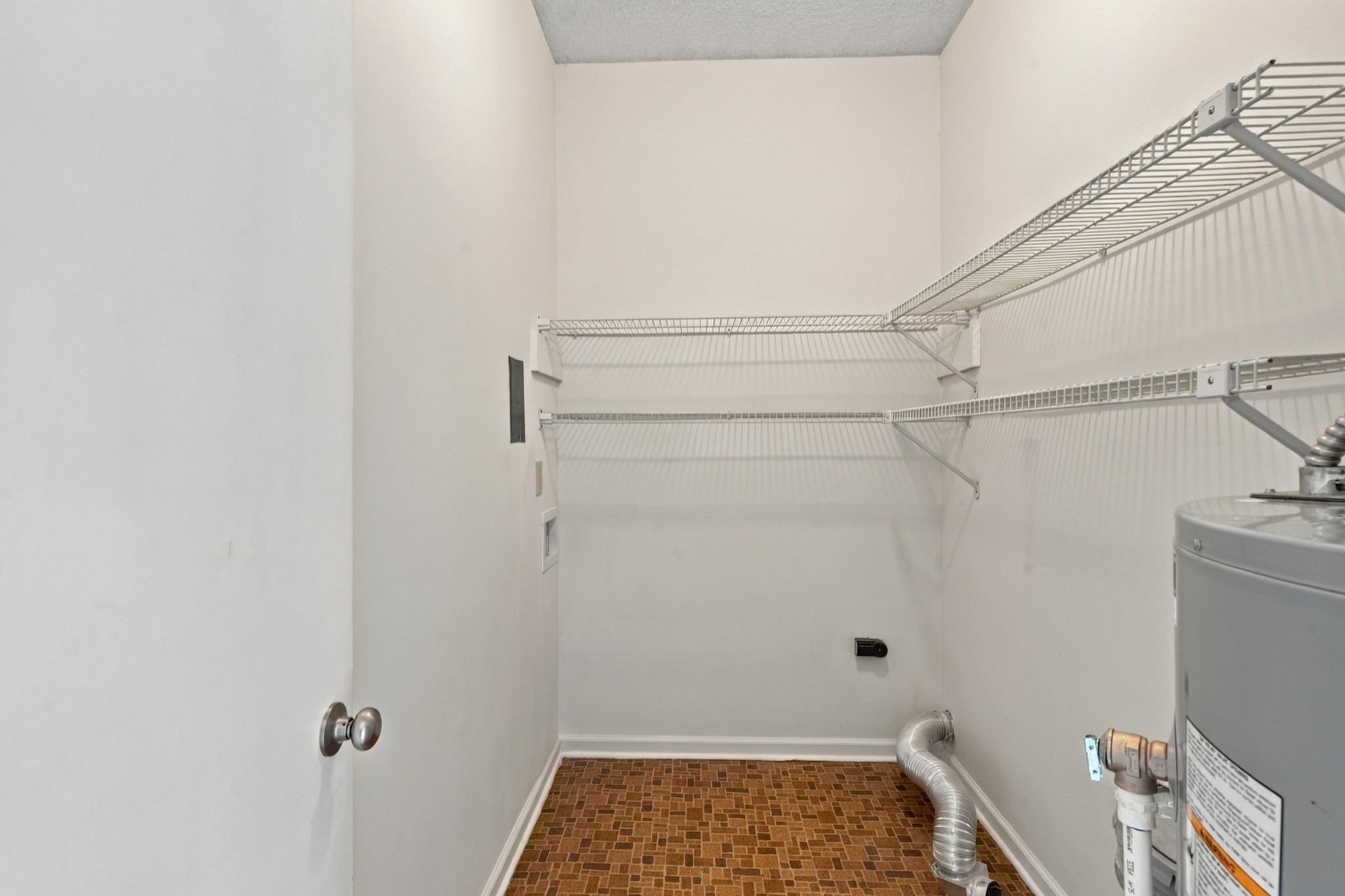661 Dutchmans Dr Property Photo 16