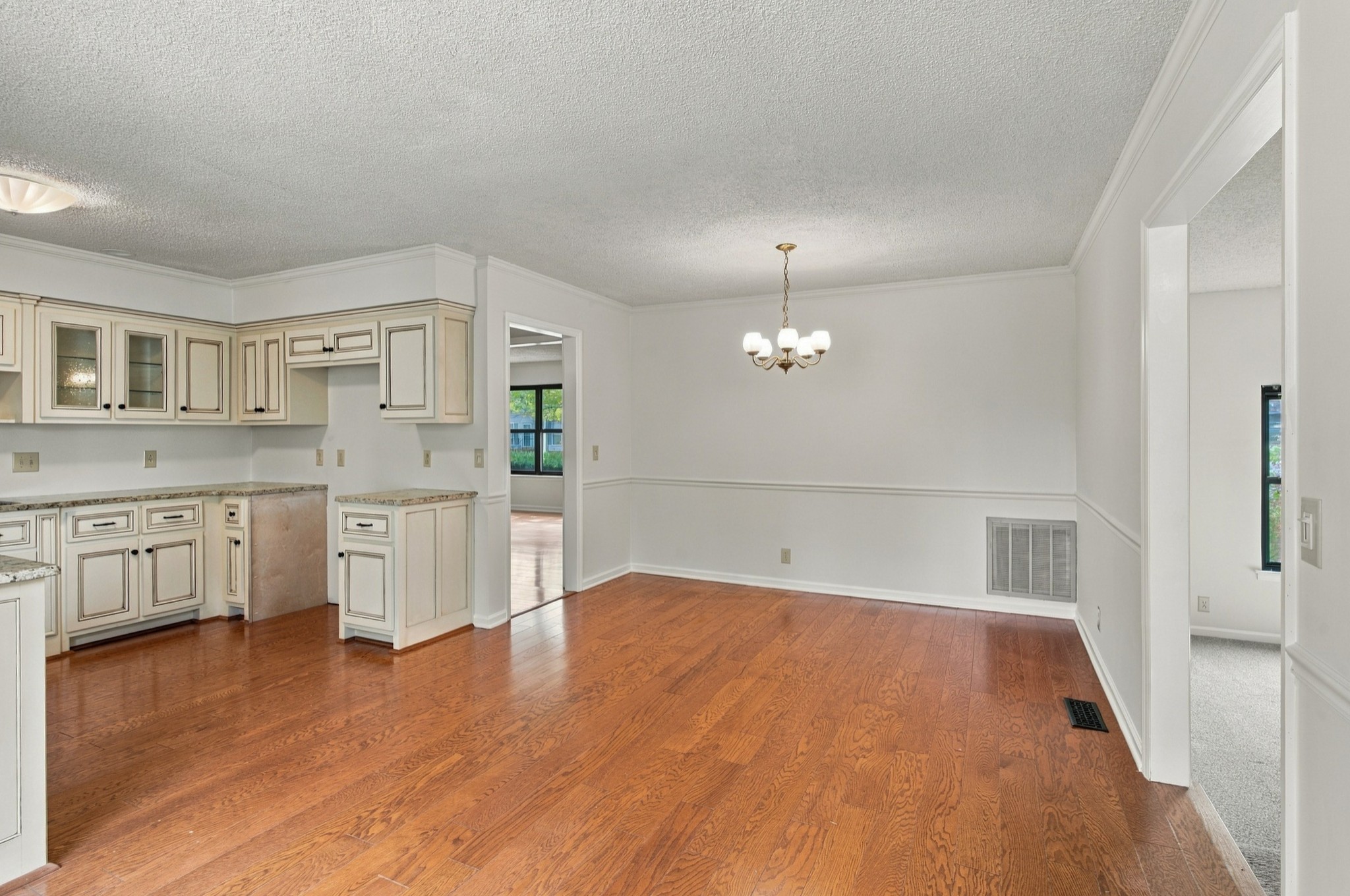661 Dutchmans Dr Property Photo 17