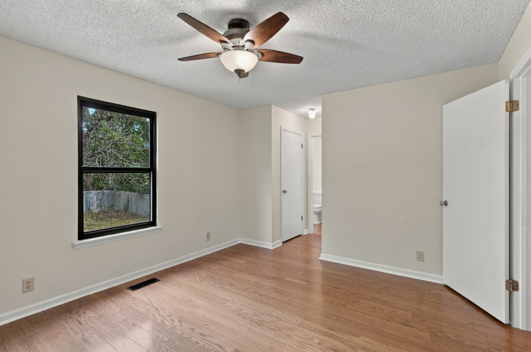 661 Dutchmans Dr Property Photo 20