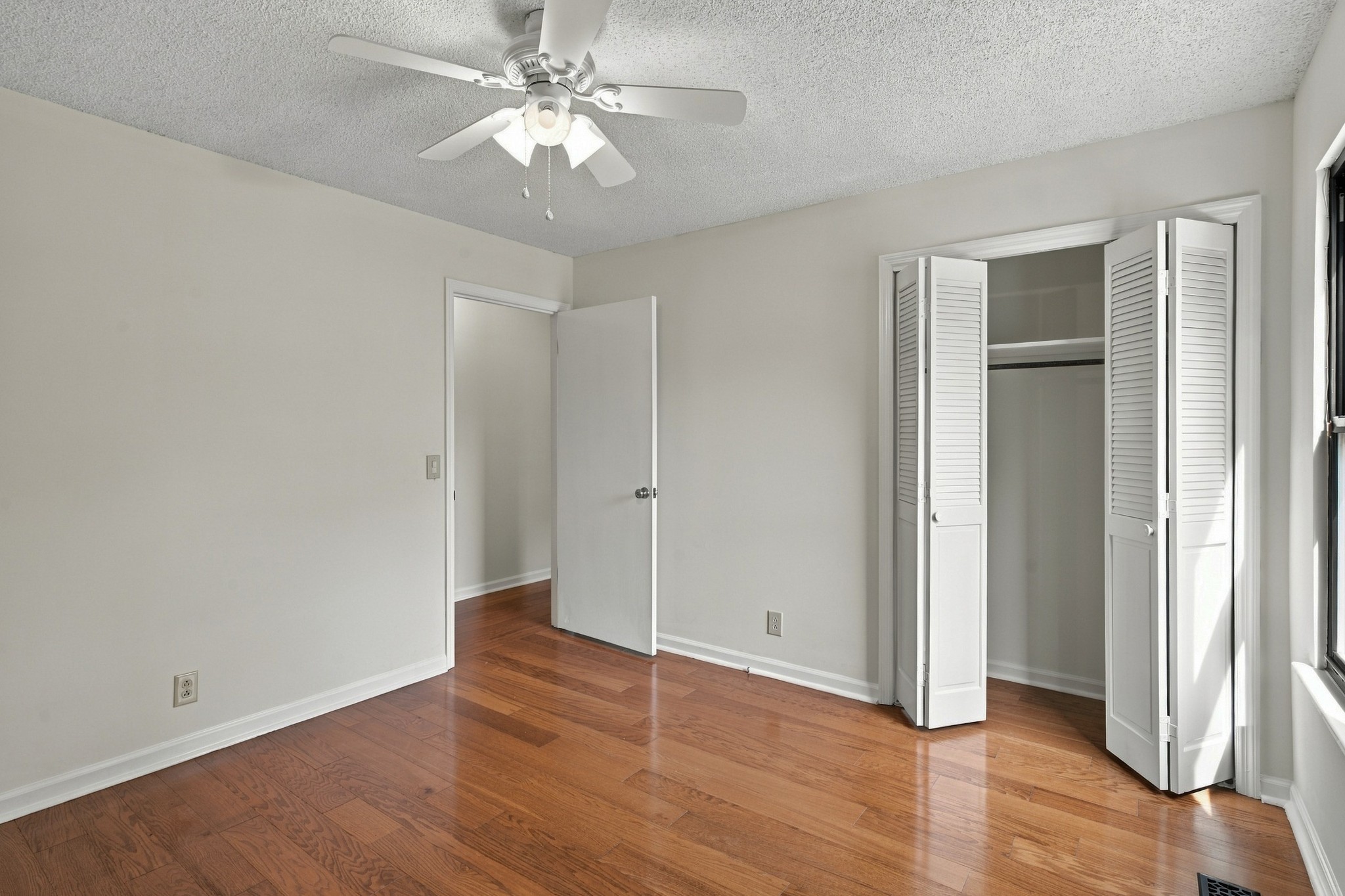 661 Dutchmans Dr Property Photo 24