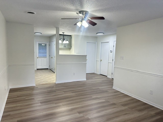 149 Eastview Ave, Nw Property Photo 4