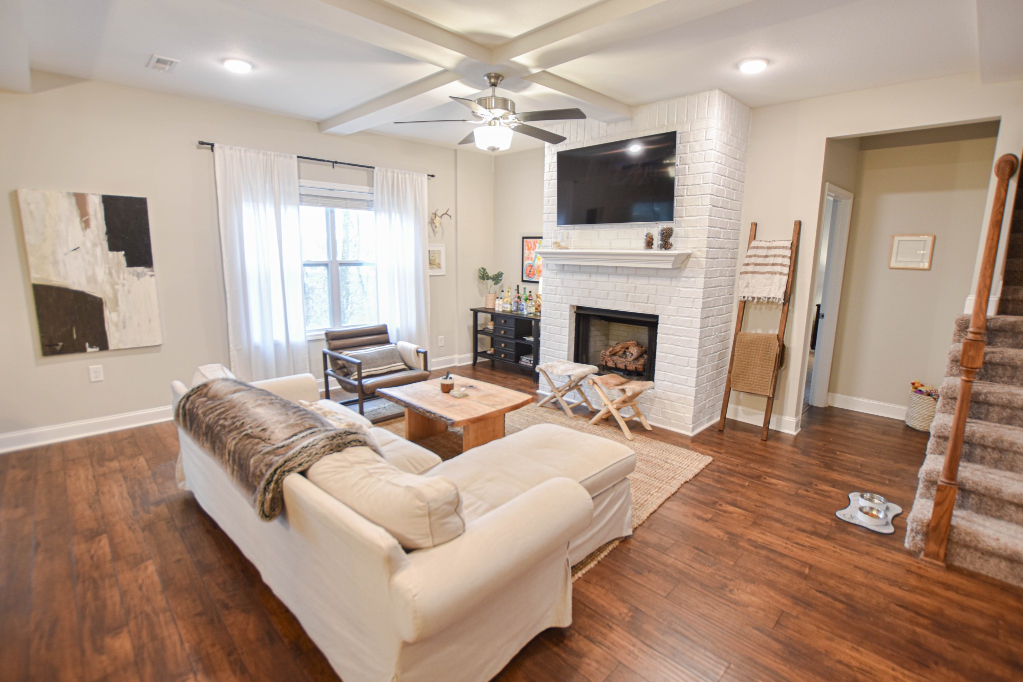1146 Eagles Nest Lane Property Photo 3