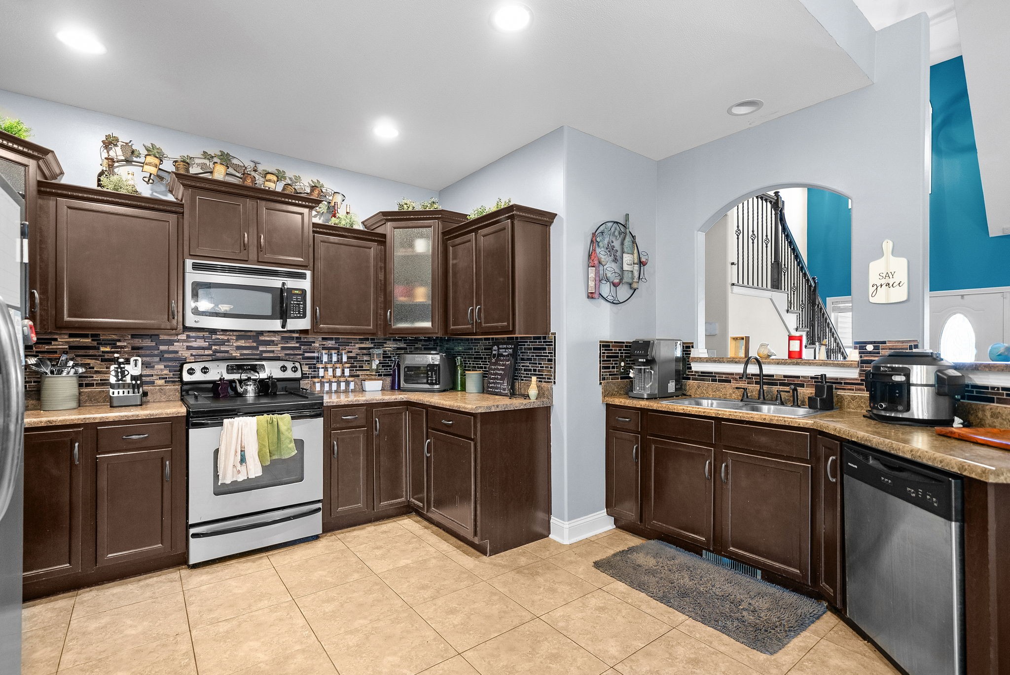 2445 Senseney Dr Property Photo 12