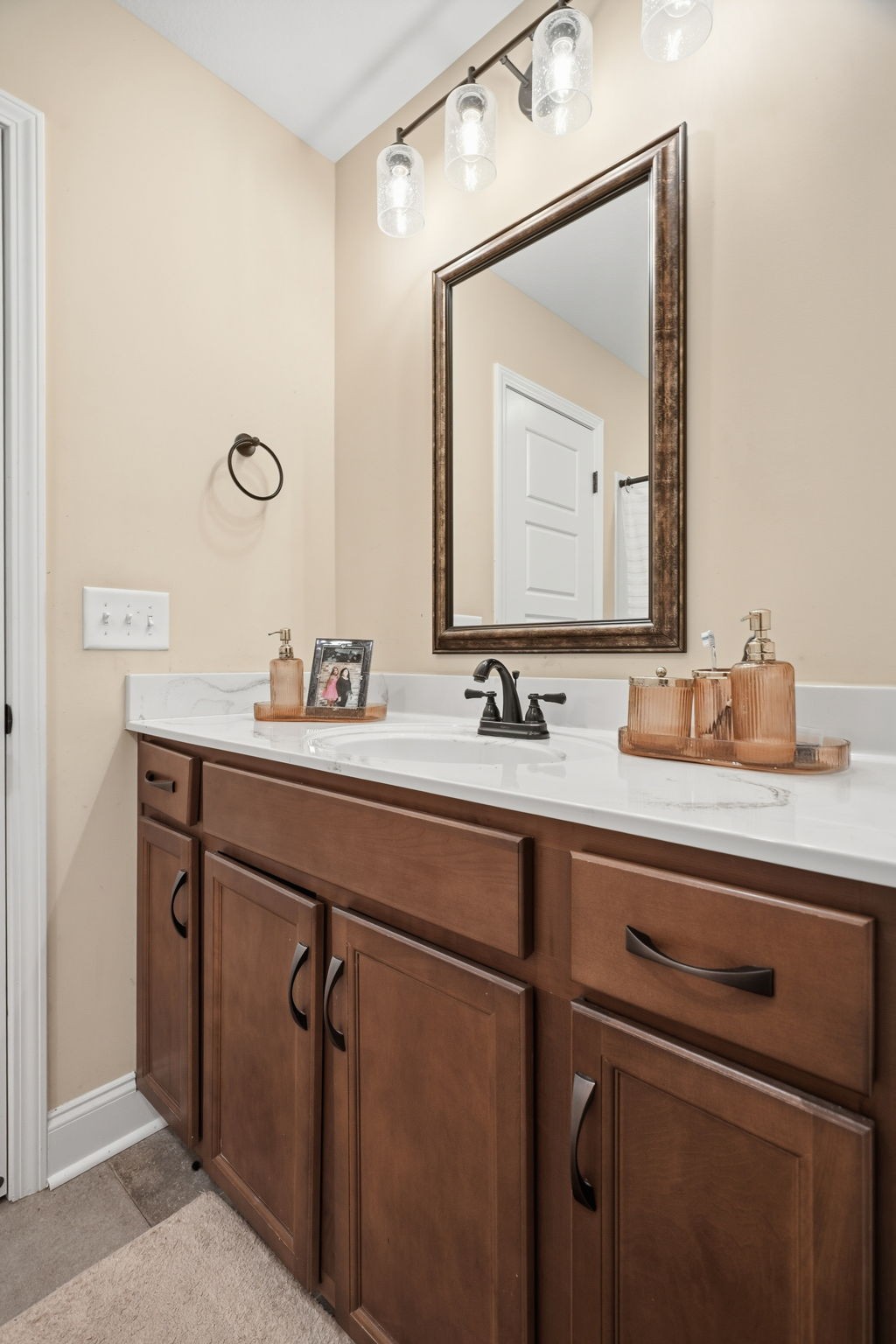 823 Shady Bluff Trl Property Photo 44