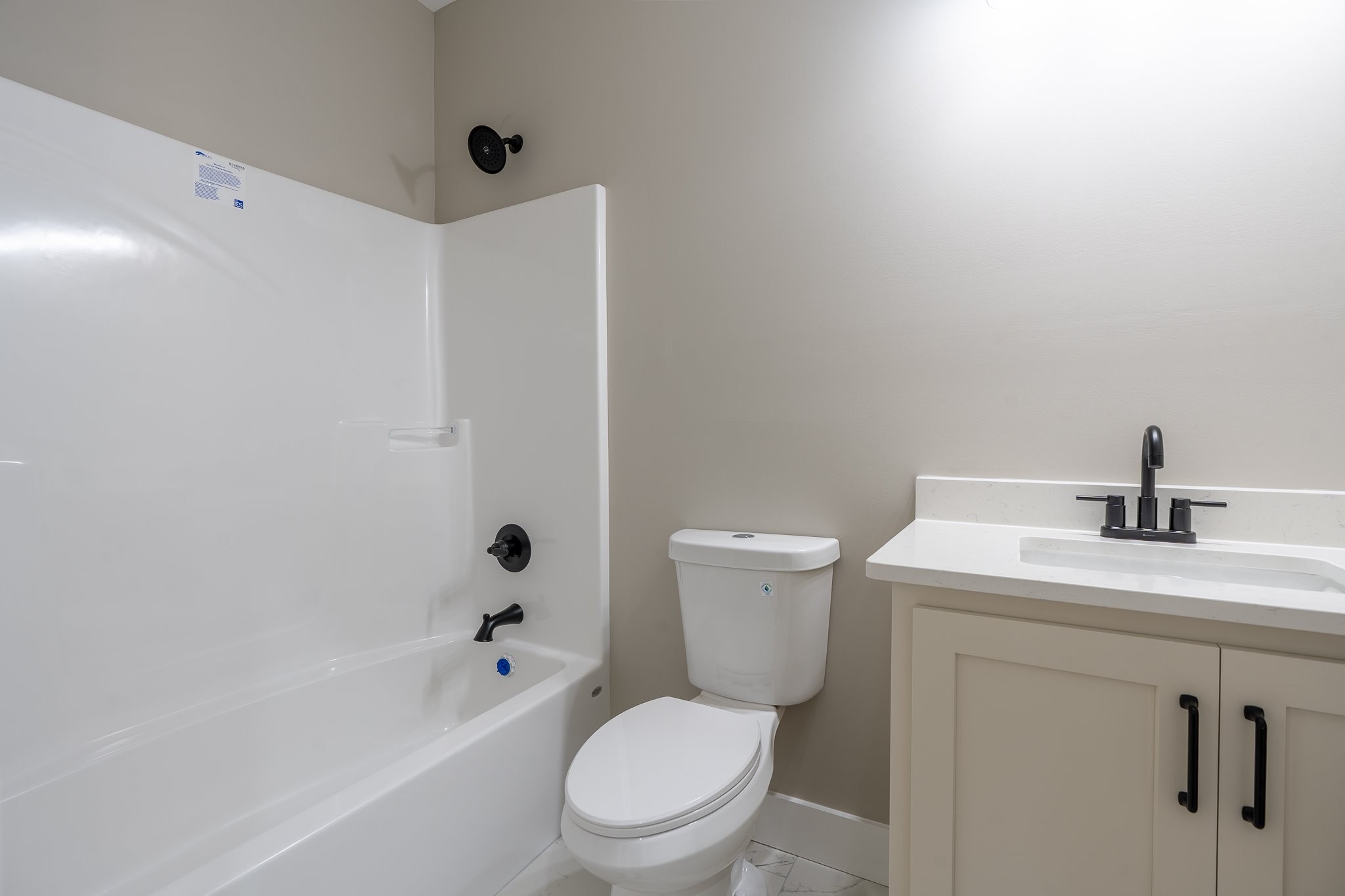 702 1st St Property Photo 14