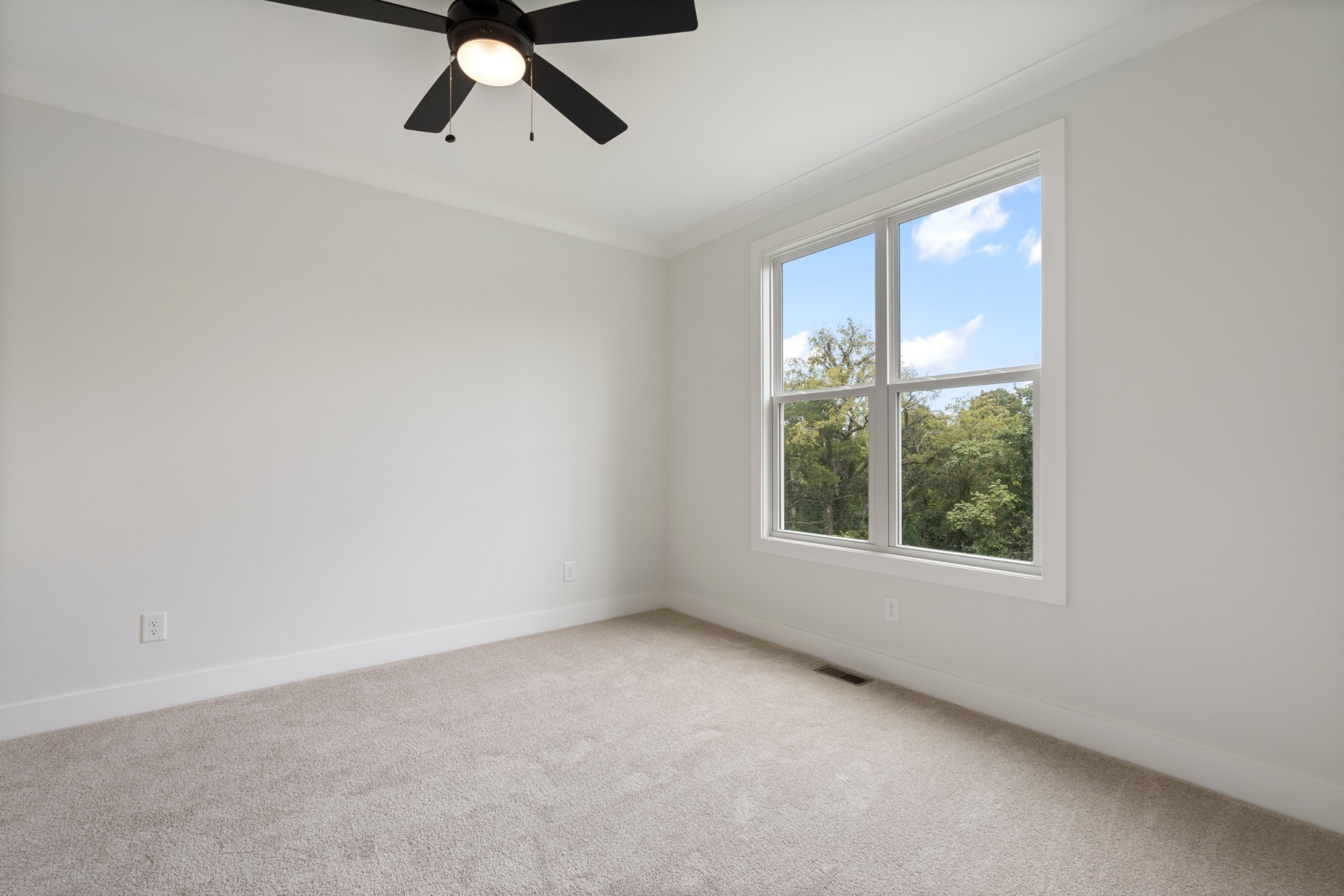 102 Stewarts Landing Dr Property Photo 17