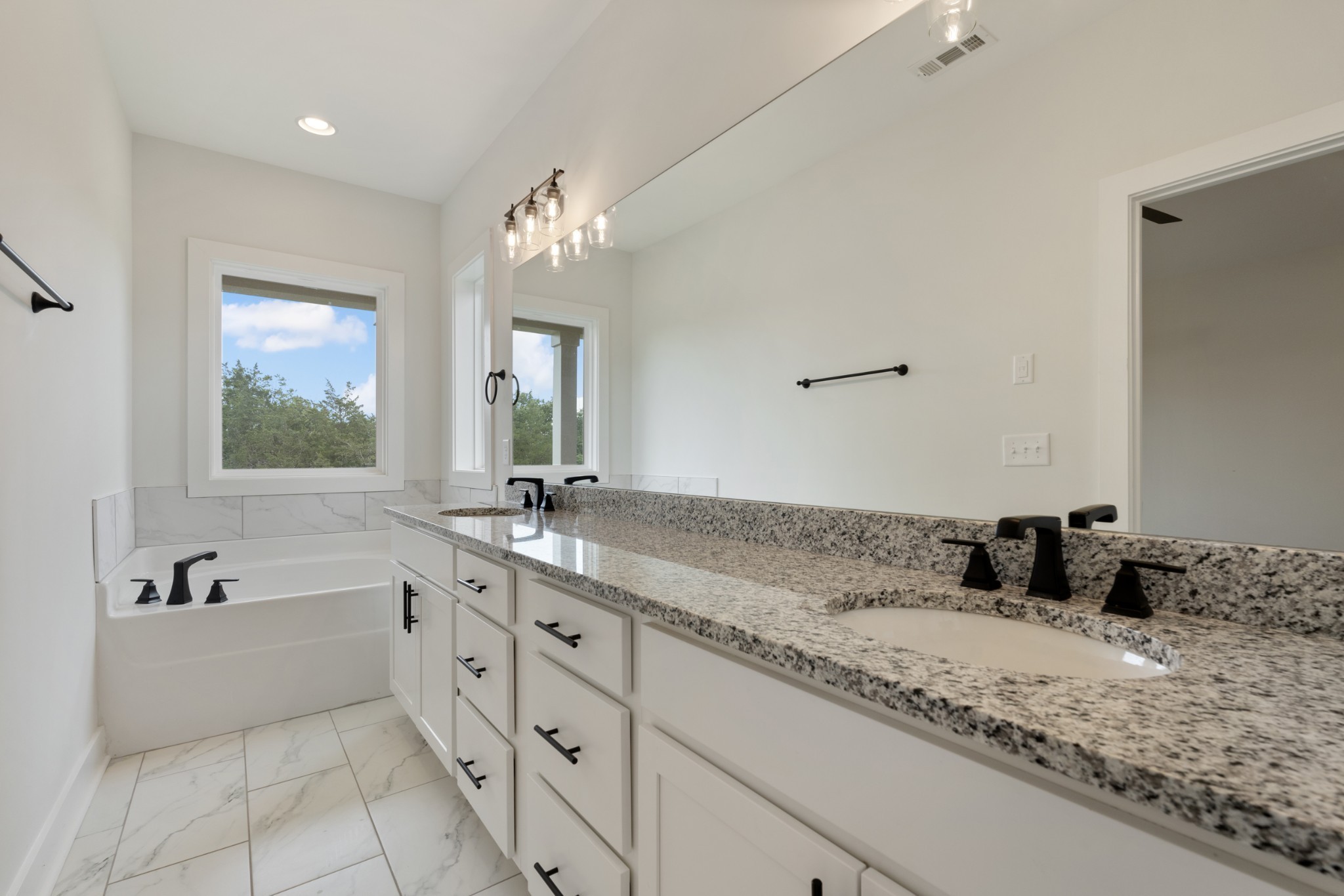 102 Stewarts Landing Dr Property Photo 23