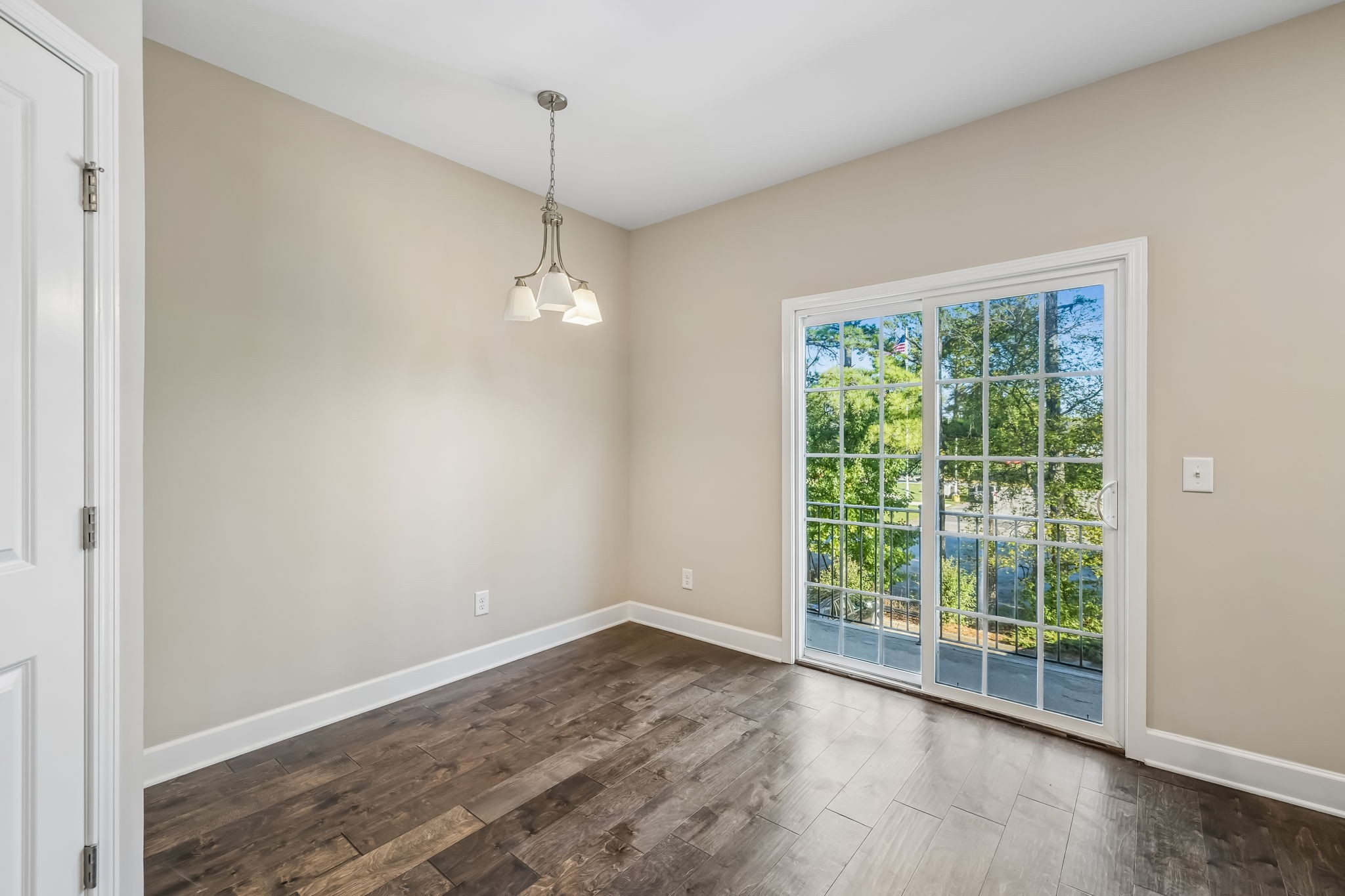 1015 Avery Park Dr Property Photo 16