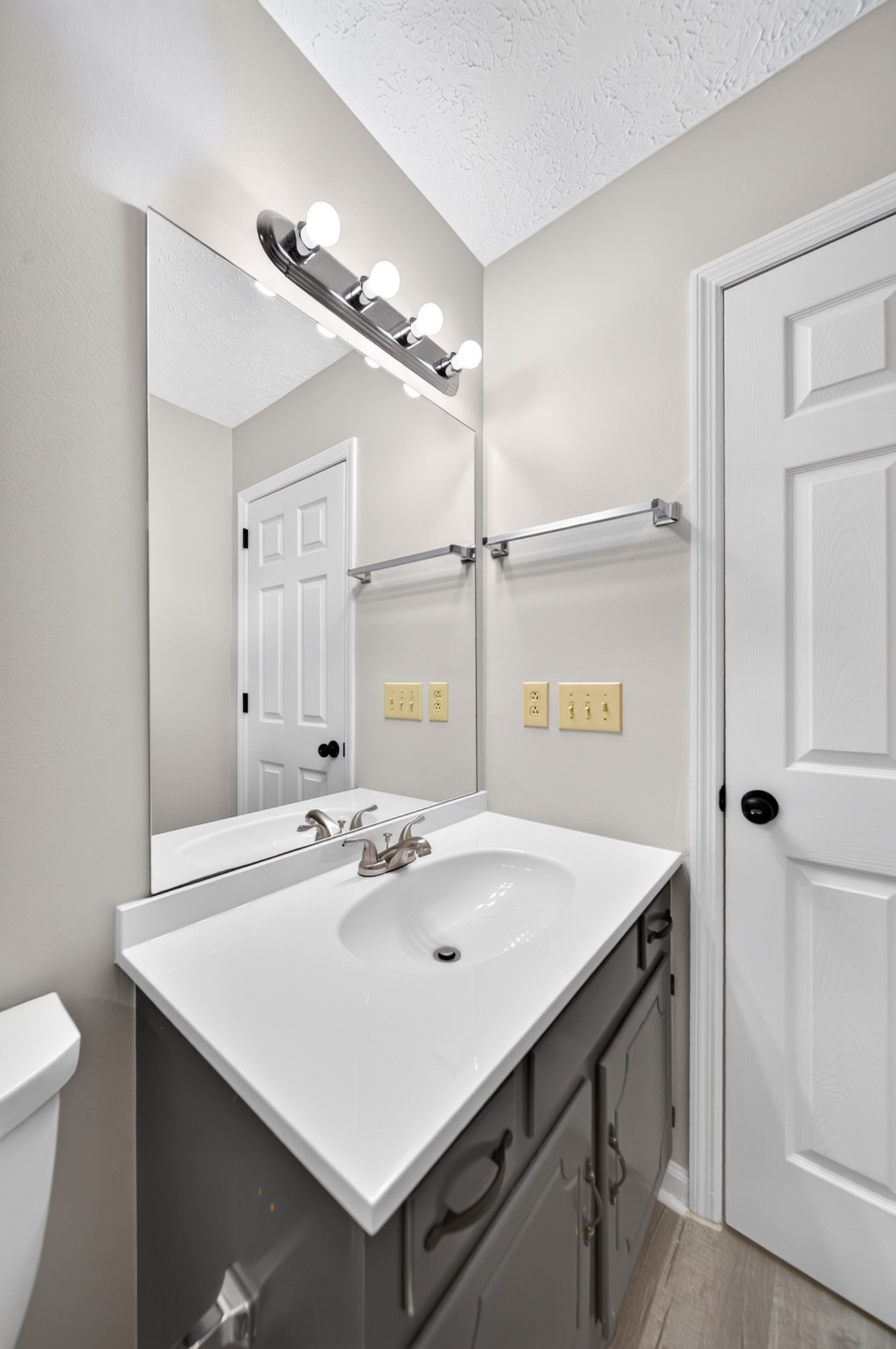 1305 Joust Ct Property Photo 33