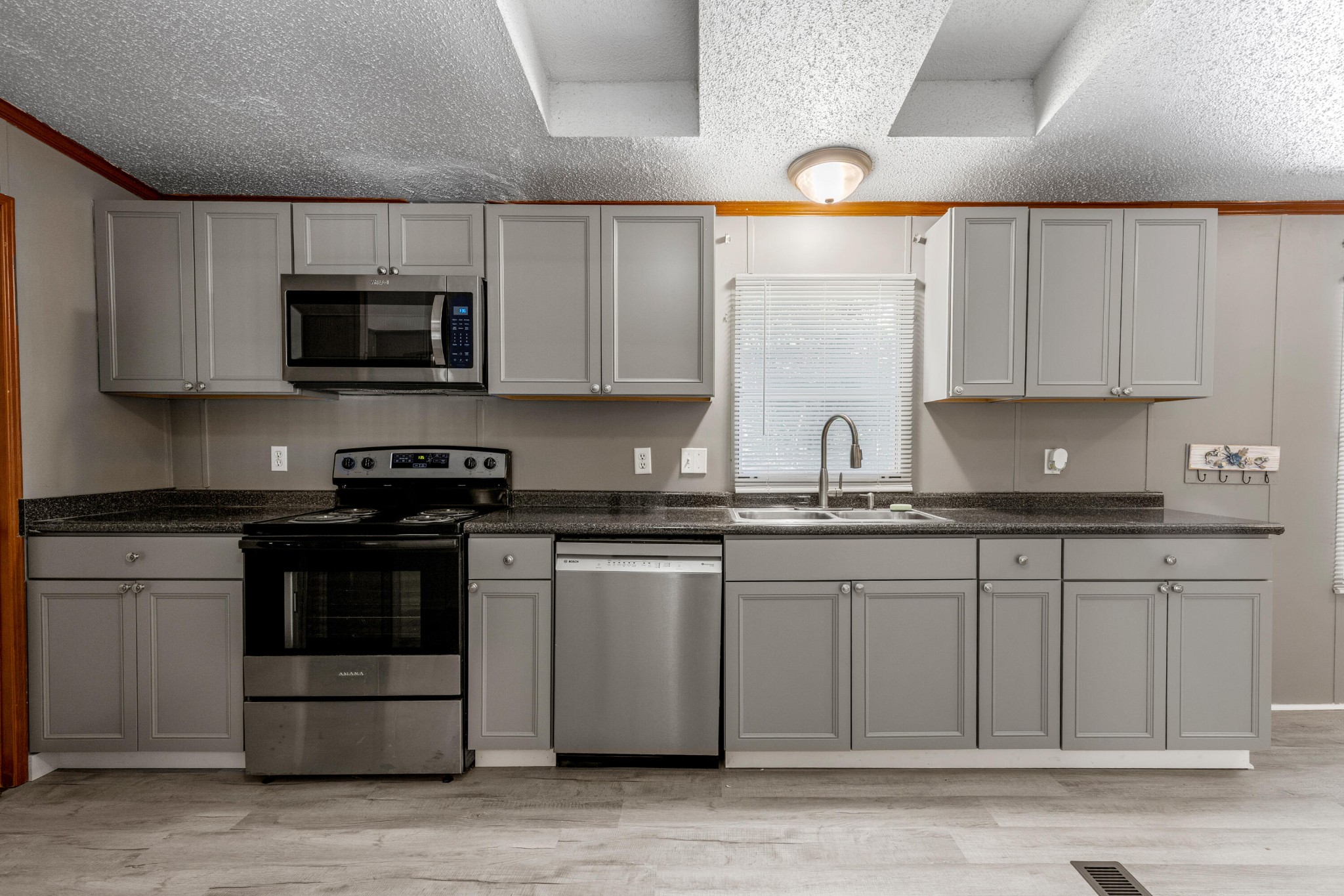 5345 Hunter Road Property Photo 13