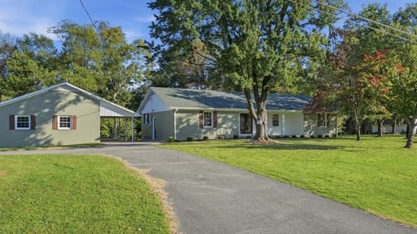 185 Lakeside Dr Property Photo 3