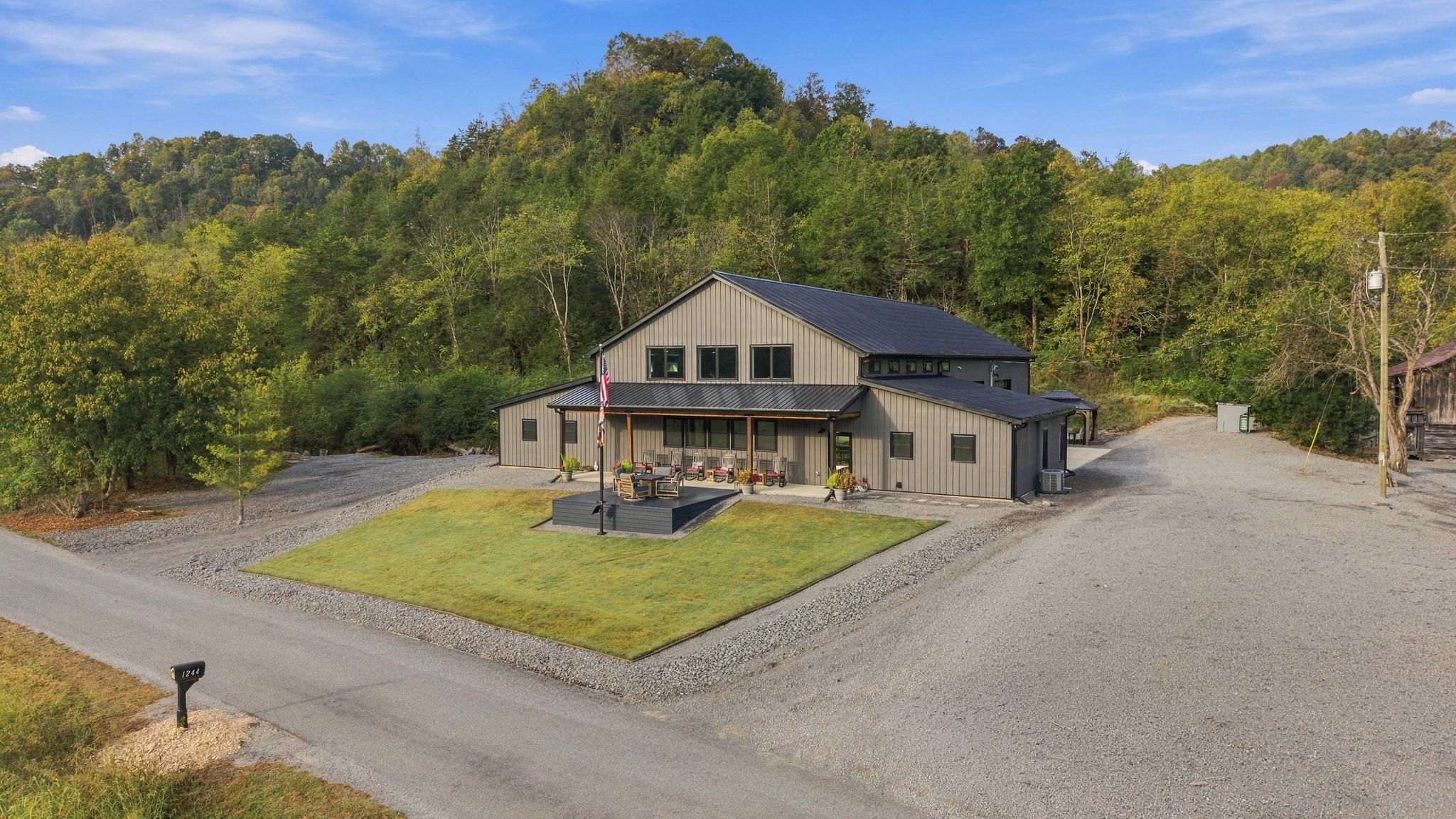 1244 Morrison Creek Rd Property Photo 6