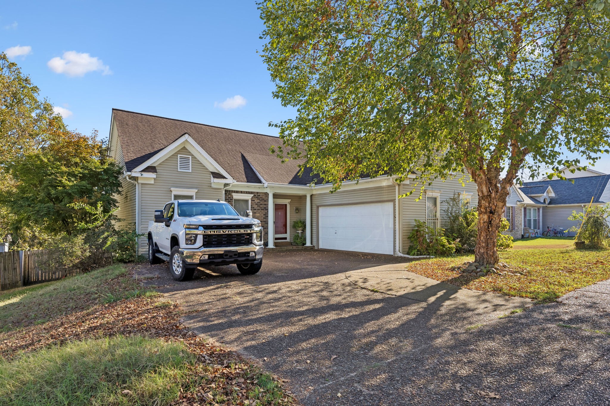 6012 Legend Dr Property Photo 1