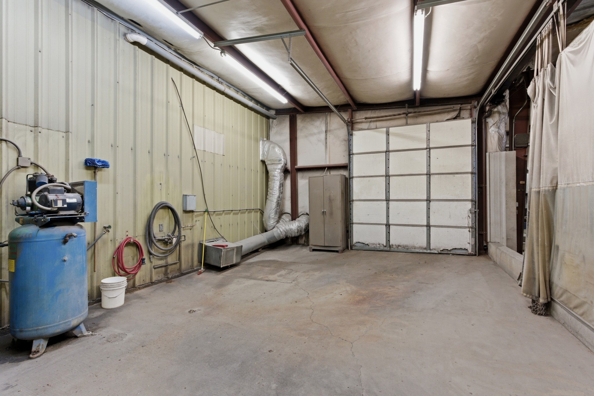 910 51st Ave, N Property Photo 9