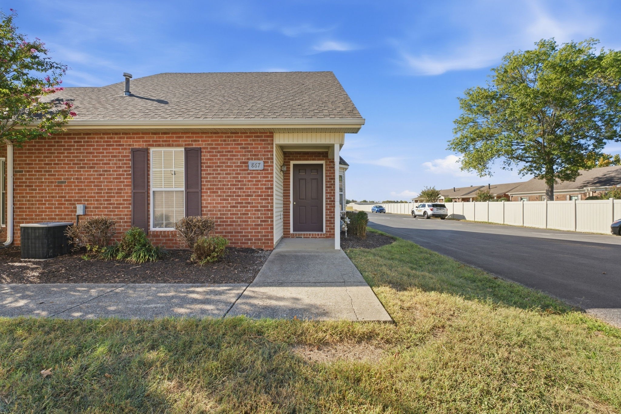 867 E Northfield Blvd
