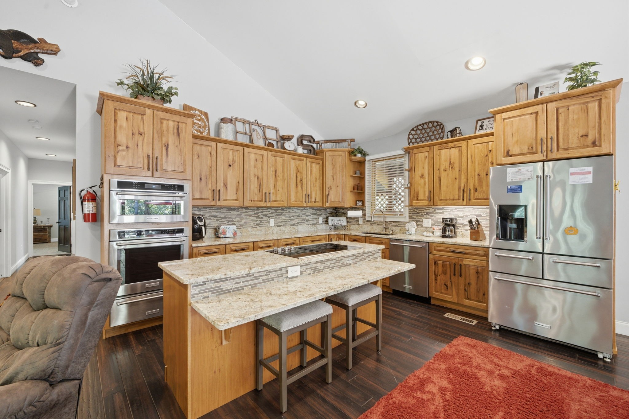 2029 Windy Ln Property Photo 8