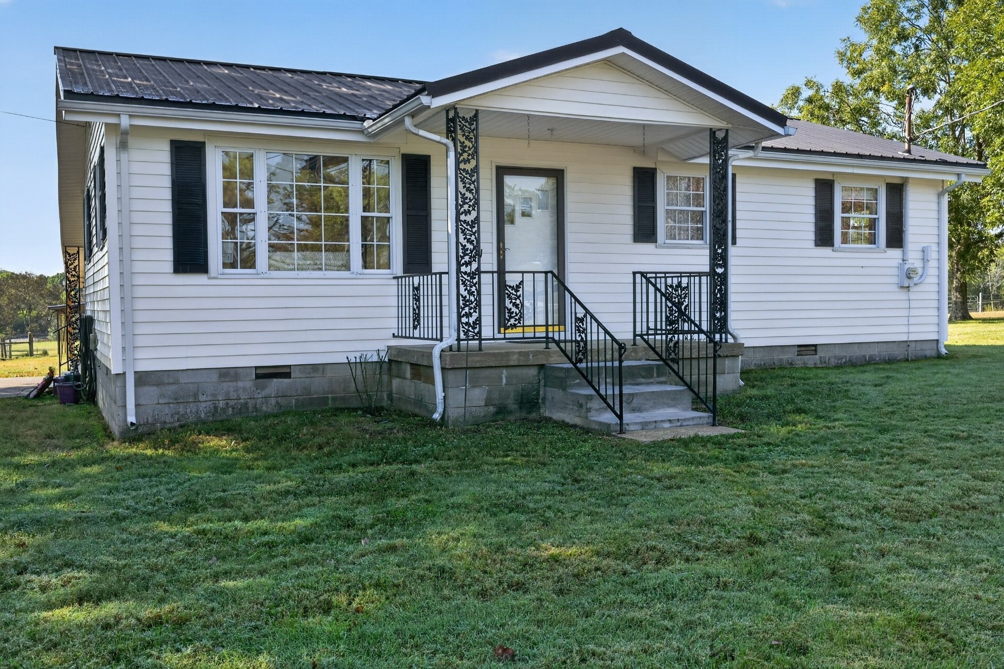 20 Phillips Ln Property Photo 21