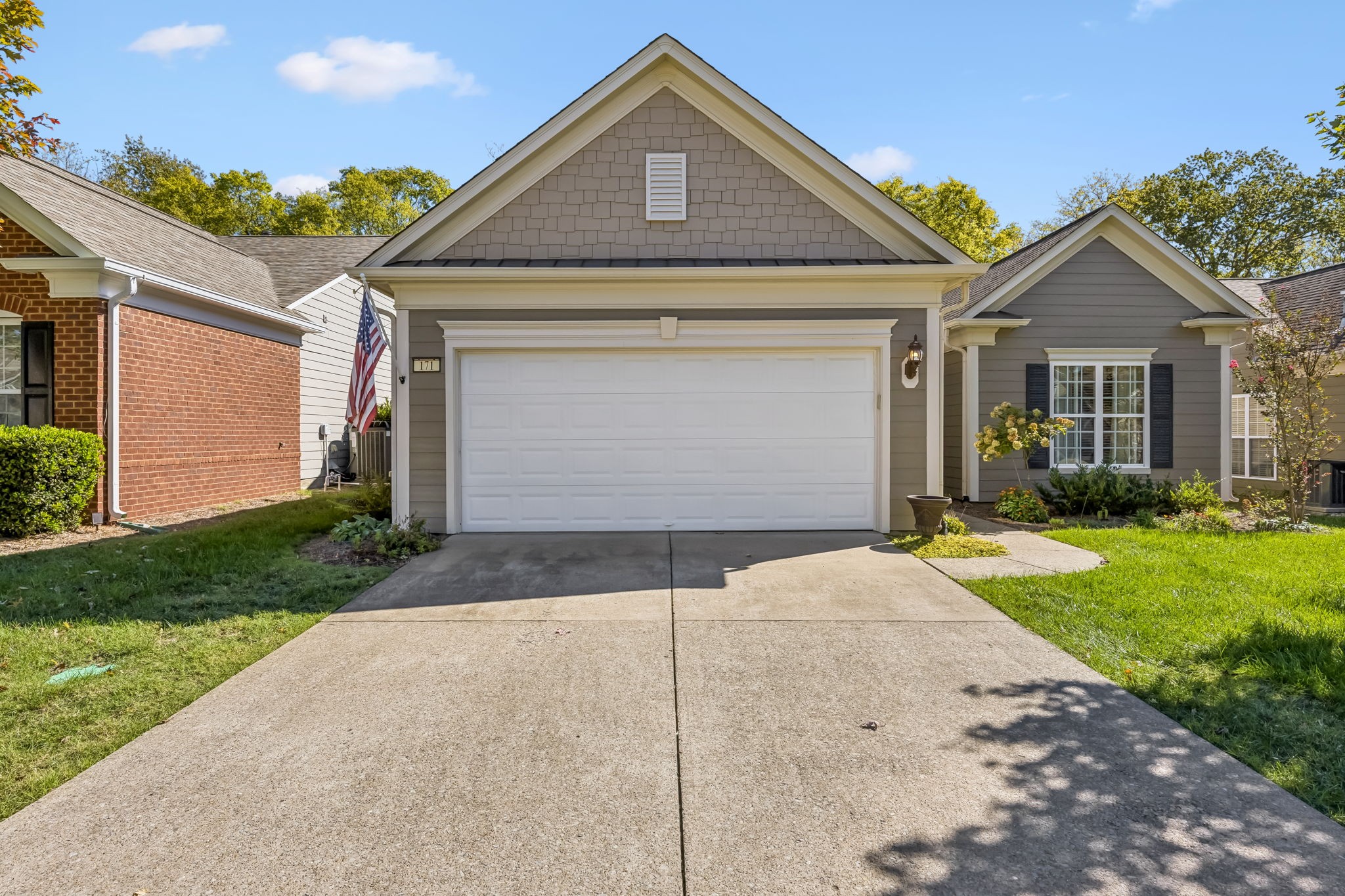 171 Navy Cir Property Photo 1